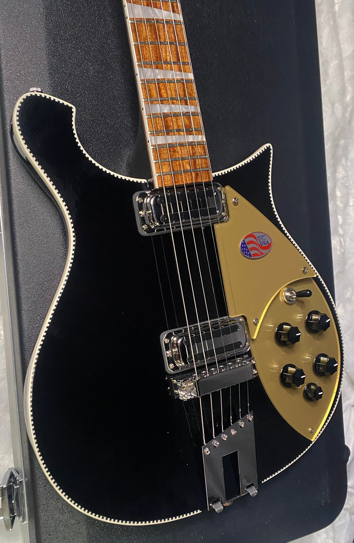 NEW ! Rickenbacker 660 Electric Guitar - Jet Glo - JG Only 7.1lbs - Authorized Dealer - In-Stock! G07780