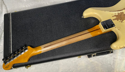 NEW! Fender Custom Deluxe Strat Heavy Relic - Aged Vintage White - Matching Peg Head - Authorized Dealer - 7.25lbs - G06378