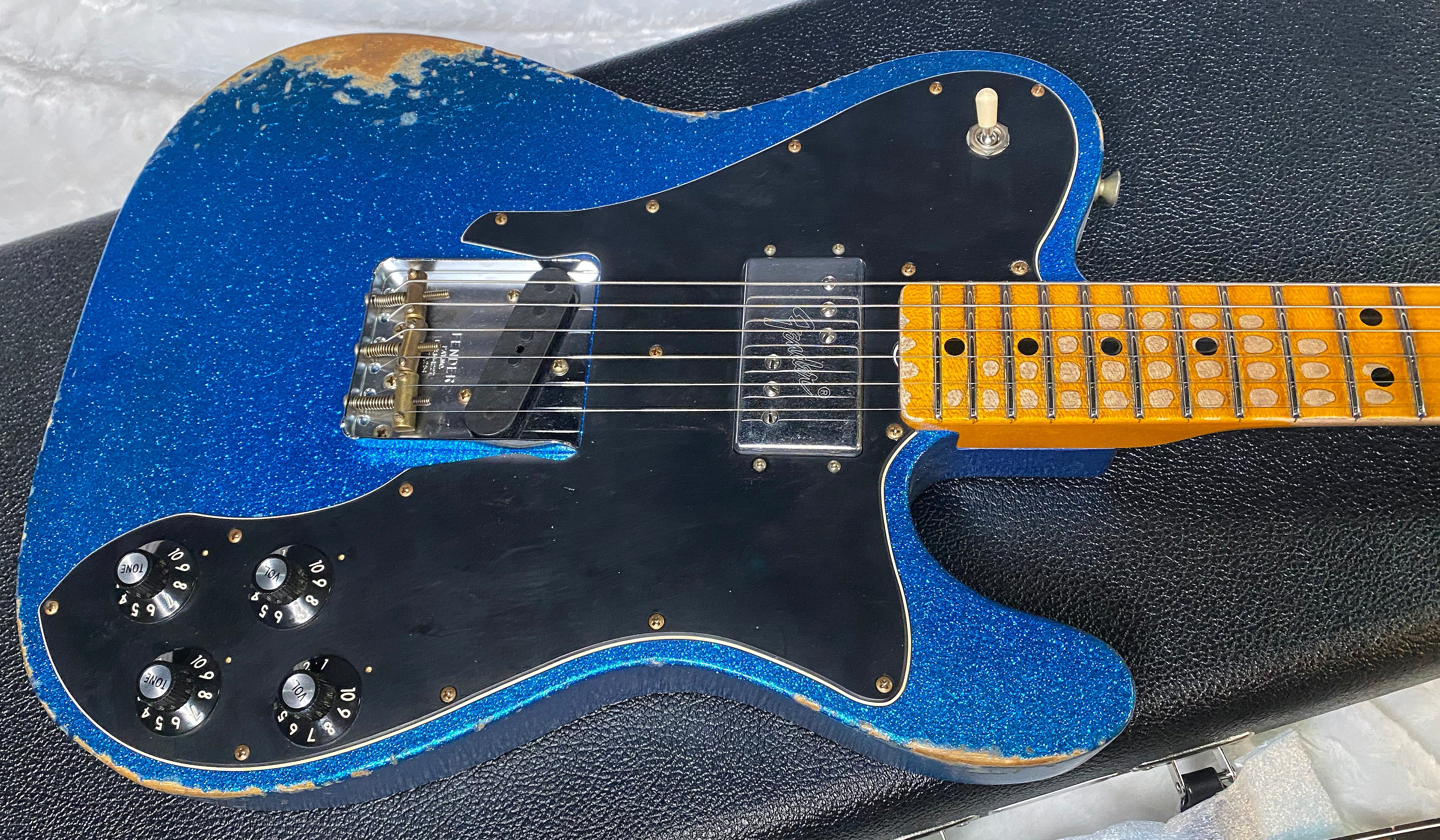 NEW! Fender Custom Shop Telecaster Custom Heavy Relic - Limited Edition - Blue Sparkle - Only 6.9 lbs - Authorized Dealer - G06389