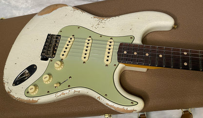NEW! Fender Custom Shop 62 Heavy Relic Stratocaster - Olympic White Finish - Authorized Dealer - Modern Spec - Handwound Pick Ups - 7.8 lbs - G06381