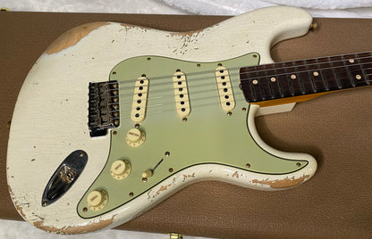 NEW! Fender Custom Shop 62 Heavy Relic Stratocaster - Olympic White Finish - Authorized Dealer - Modern Spec - Handwound Pick Ups - 7.8 lbs - G06381