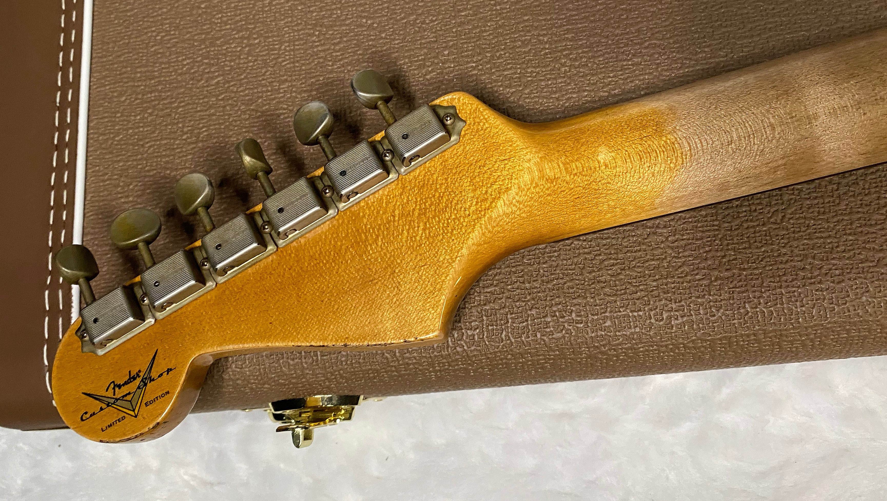 NEW! Fender Custom Shop 62 Heavy Relic Stratocaster - Olympic White Finish - Authorized Dealer - Modern Spec - Handwound Pick Ups - 7.8 lbs - G06381