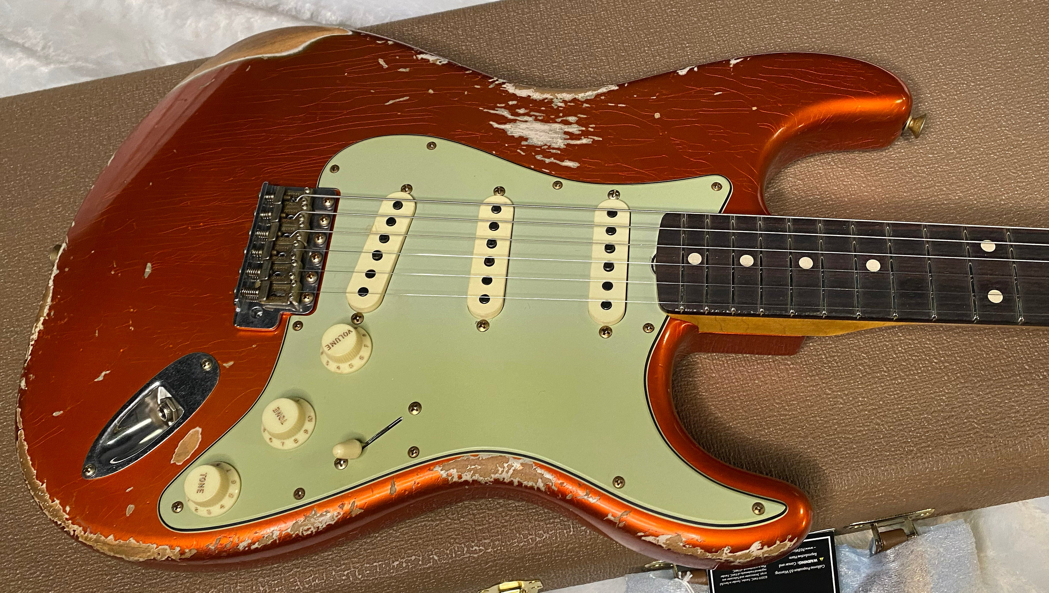 NEW! Fender Custom Shop 62 Heavy Relic Stratocaster - Candy Tangerine Finish - Authorized Dealer - Modern Spec - Handwound Pick Ups - 7.75 lbs - G06376