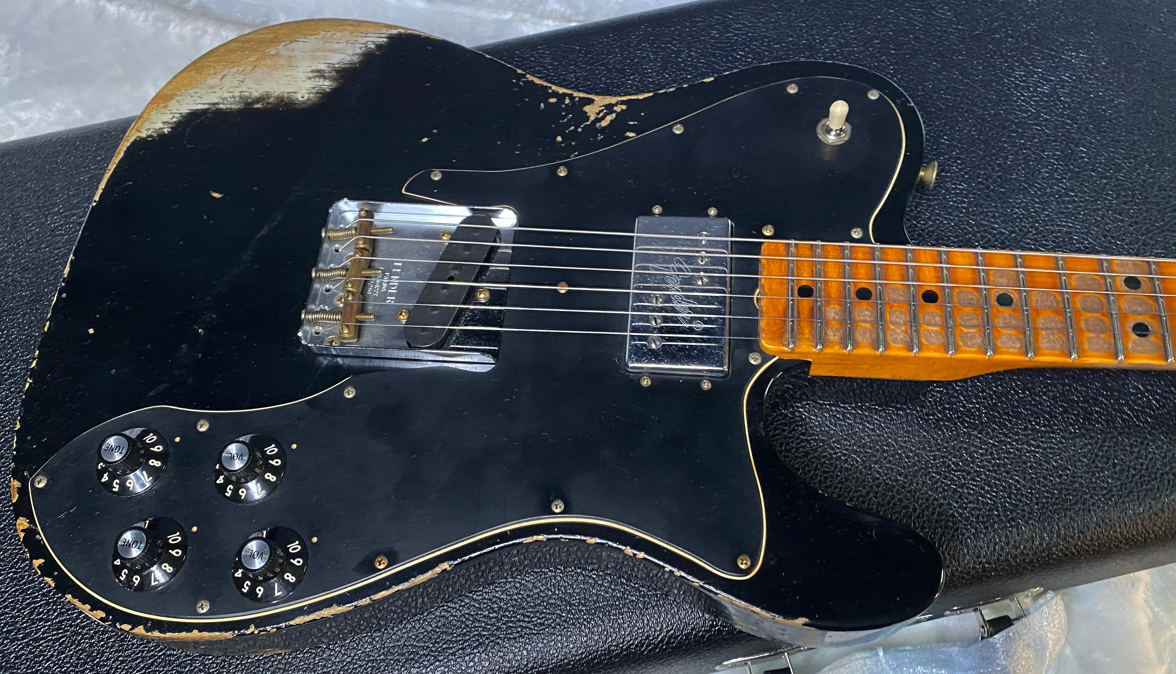 NEW! Fender Custom Shop Telecaster Custom Heavy Relic - Limited Edition - Black - Only 6.85lbs - Authorized Dealer - G06382