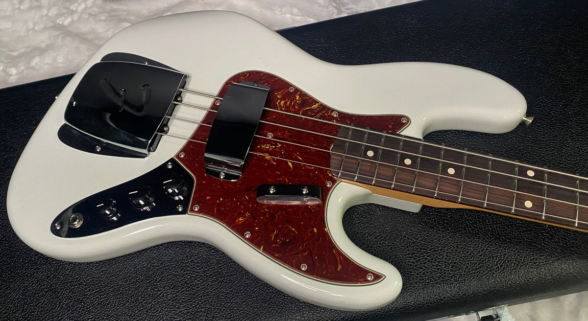 NEW! Fender Custom Shop 64 Jazz Bass NOS - Olympic White - 9.7 lbs - Authorized Dealer - G07794