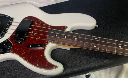 NEW! Fender Custom Shop 64 Jazz Bass NOS - Olympic White - 9.7 lbs - Authorized Dealer - G07794