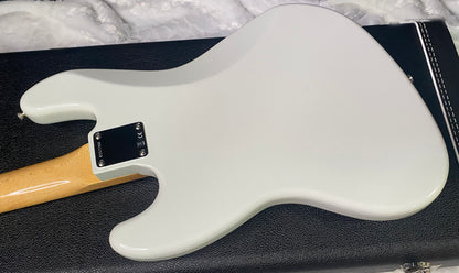 NEW! Fender Custom Shop 64 Jazz Bass NOS - Olympic White - 9.7 lbs - Authorized Dealer - G07794