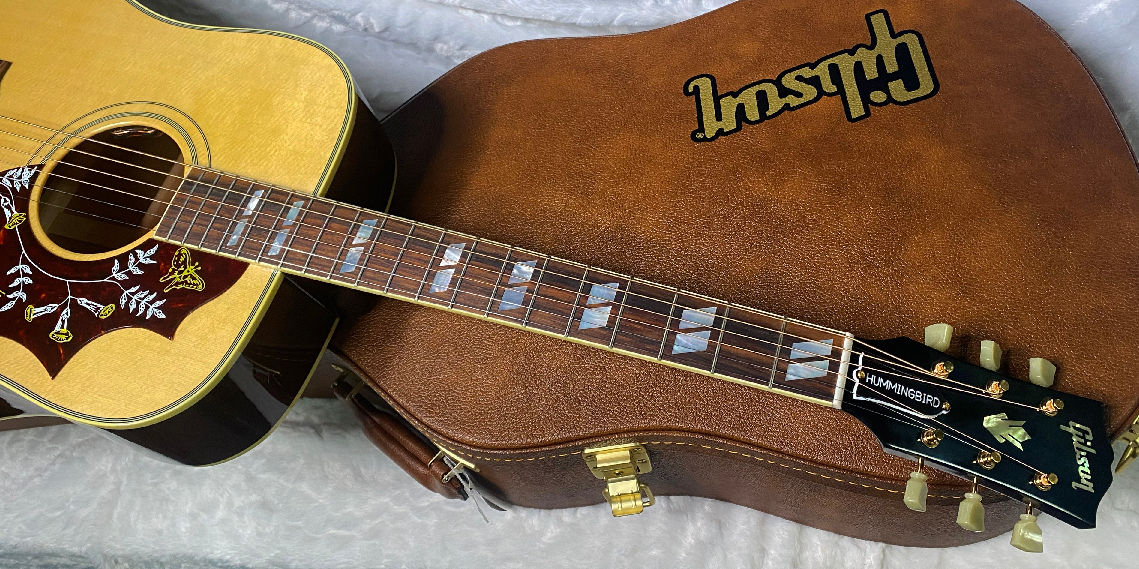 NEW ! Gibson Hummingbird Original - Antique Natural 4.7 lbs - Acoustic Electric - Authorized Dealer - G07083