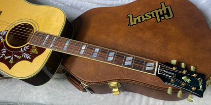 NEW ! Gibson Hummingbird Original - Antique Natural 4.7 lbs - Acoustic Electric - Authorized Dealer - G07083