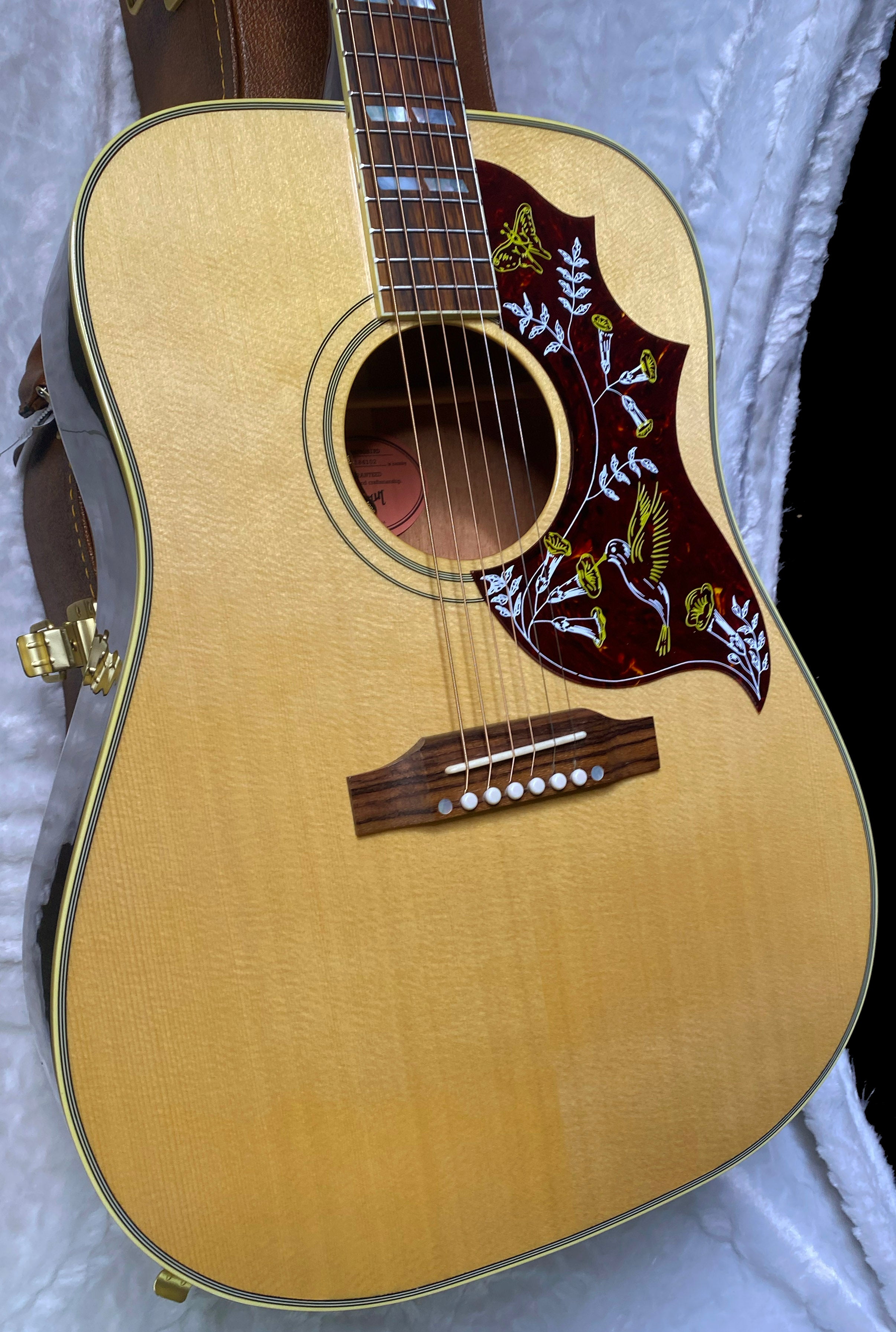 NEW ! Gibson Hummingbird Original - Antique Natural 4.7 lbs - Acoustic Electric - Authorized Dealer - G07083