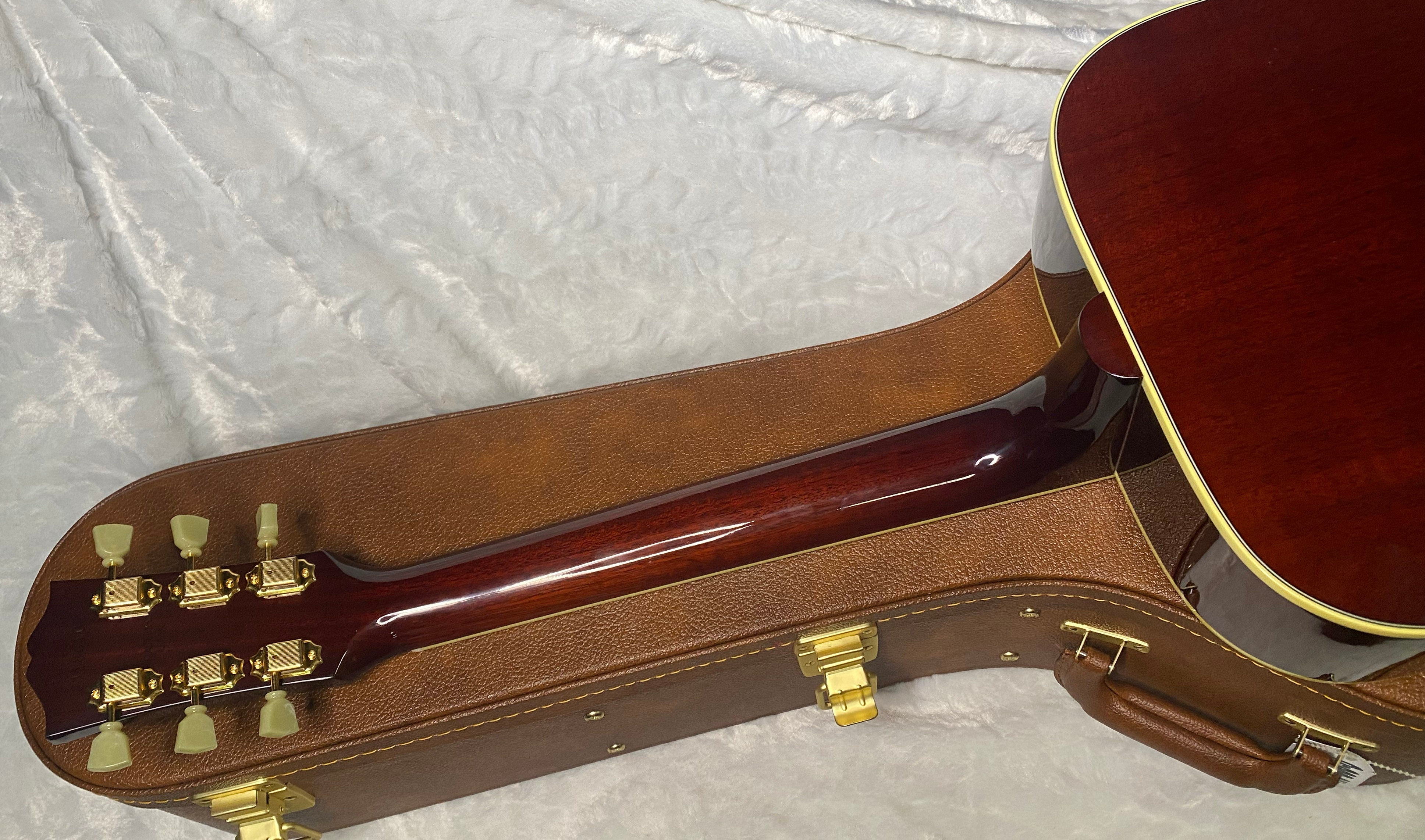 NEW ! Gibson Hummingbird Original - Antique Natural 4.7 lbs - Acoustic Electric - Authorized Dealer - G07083
