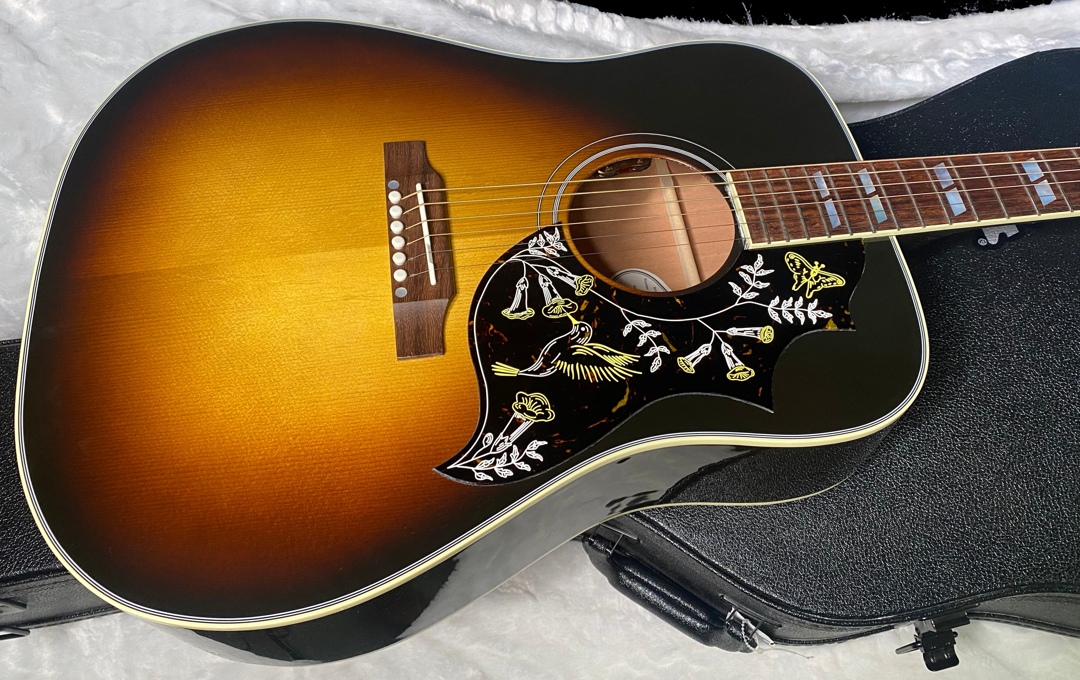 NEW ! Gibson Hummingbird Standard - Vintage Sunburst - Acoustic Electric - Authorized Dealer - 4.7lbs - G07085