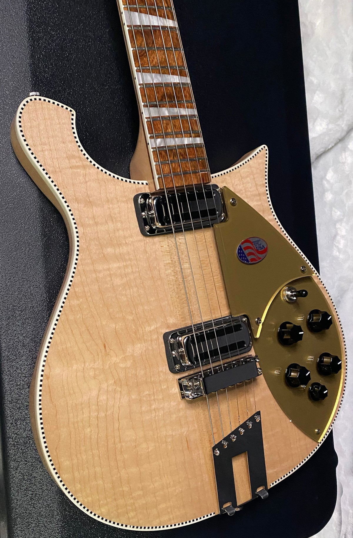 NEW ! Rickenbacker 660 Electric Guitar - Maple Glo - 7.4 lbs - Authorized Dealer - In-Stock! G07796