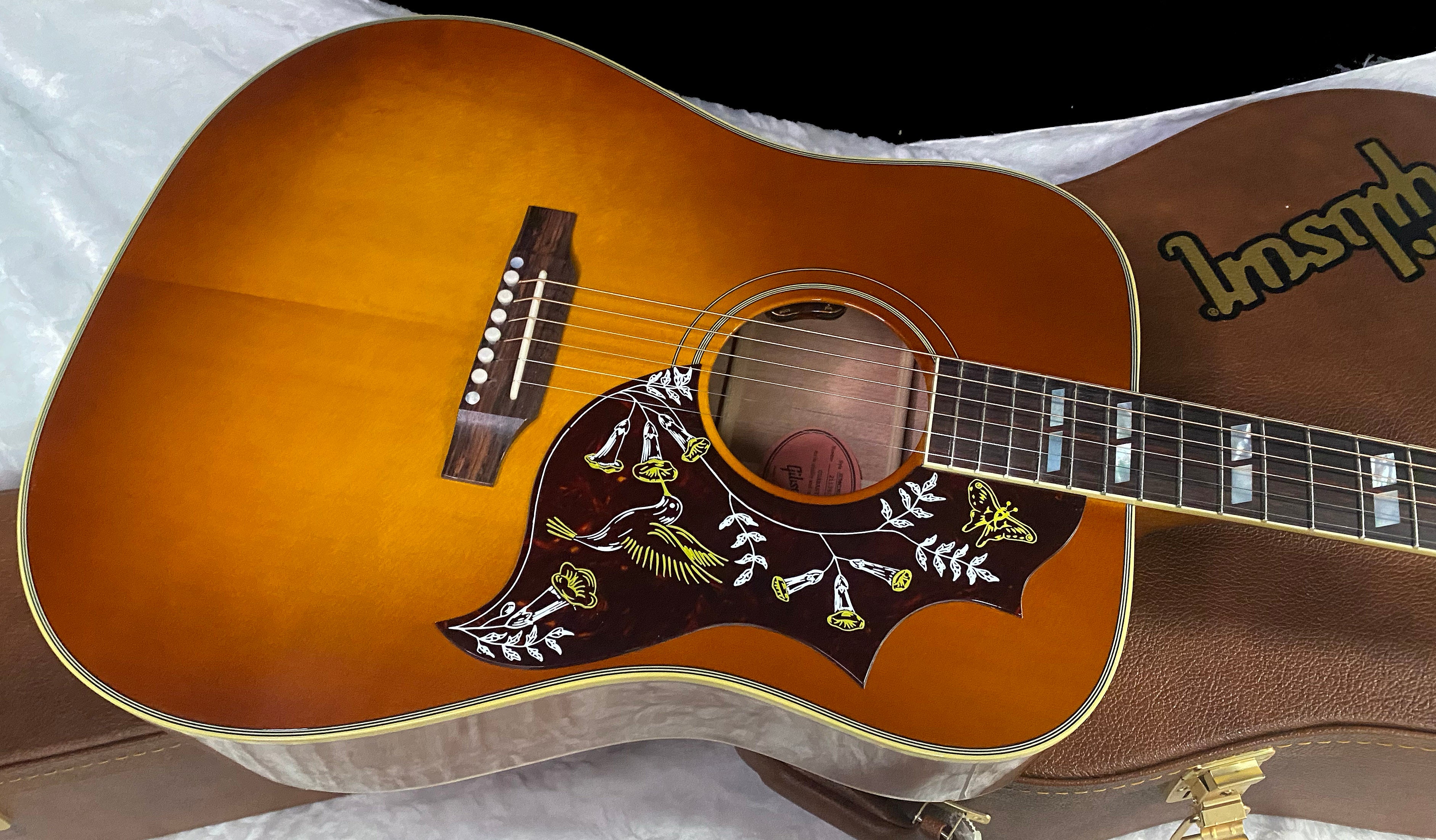 NEW! Gibson Hummingbird Original Heritage Cherry Sunburst 4.45 lbs - Authorized Dealer! G07086