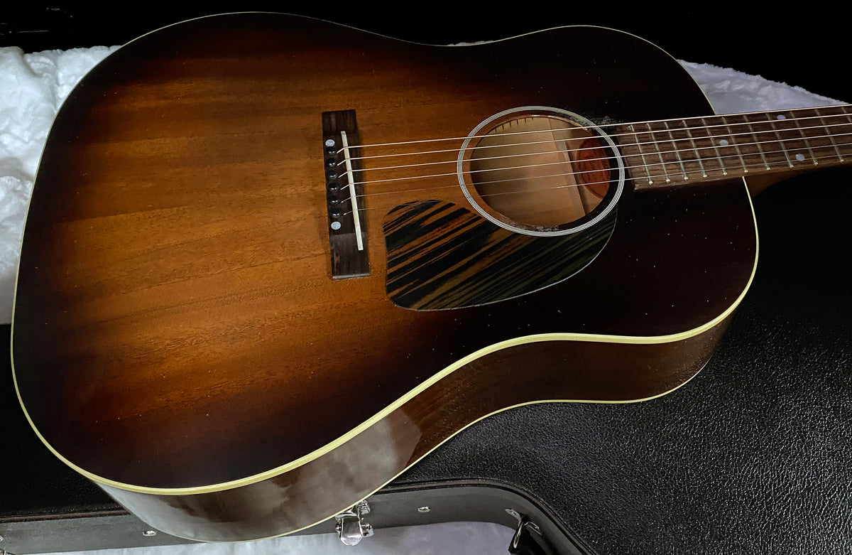NEW ! Gibson Acoustic 1942 J-45 All Mahogany Acoustic Guitar - Natural Mahogany, Light Aged - Vintage Sunburst - Authorized Dealer - Only 4lbs - G07808