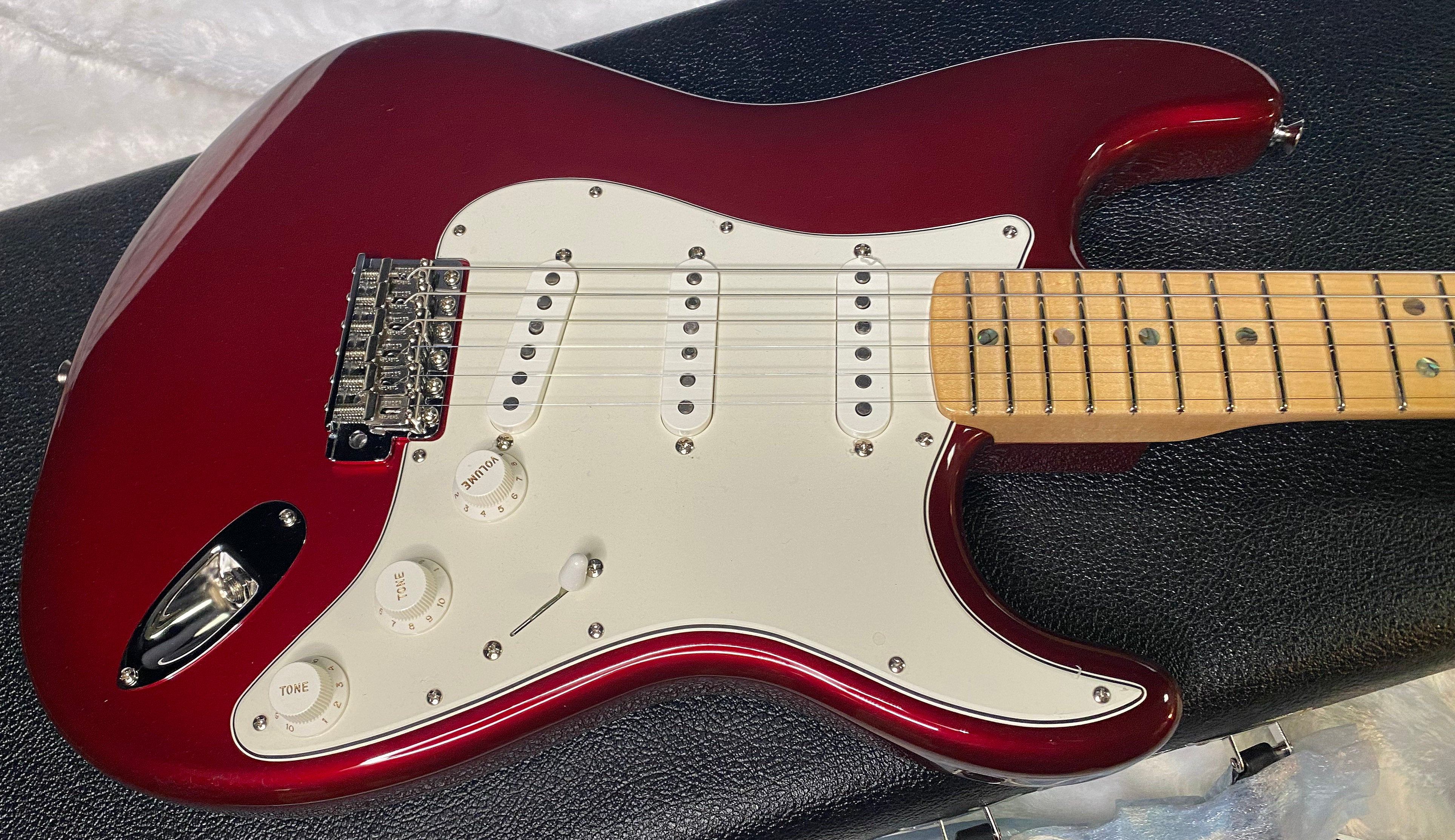 NEW! Fender Robin Trower Signature Stratocaster - Midnight Wine Burst - Authorized Dealer - 8 lbs - G06377