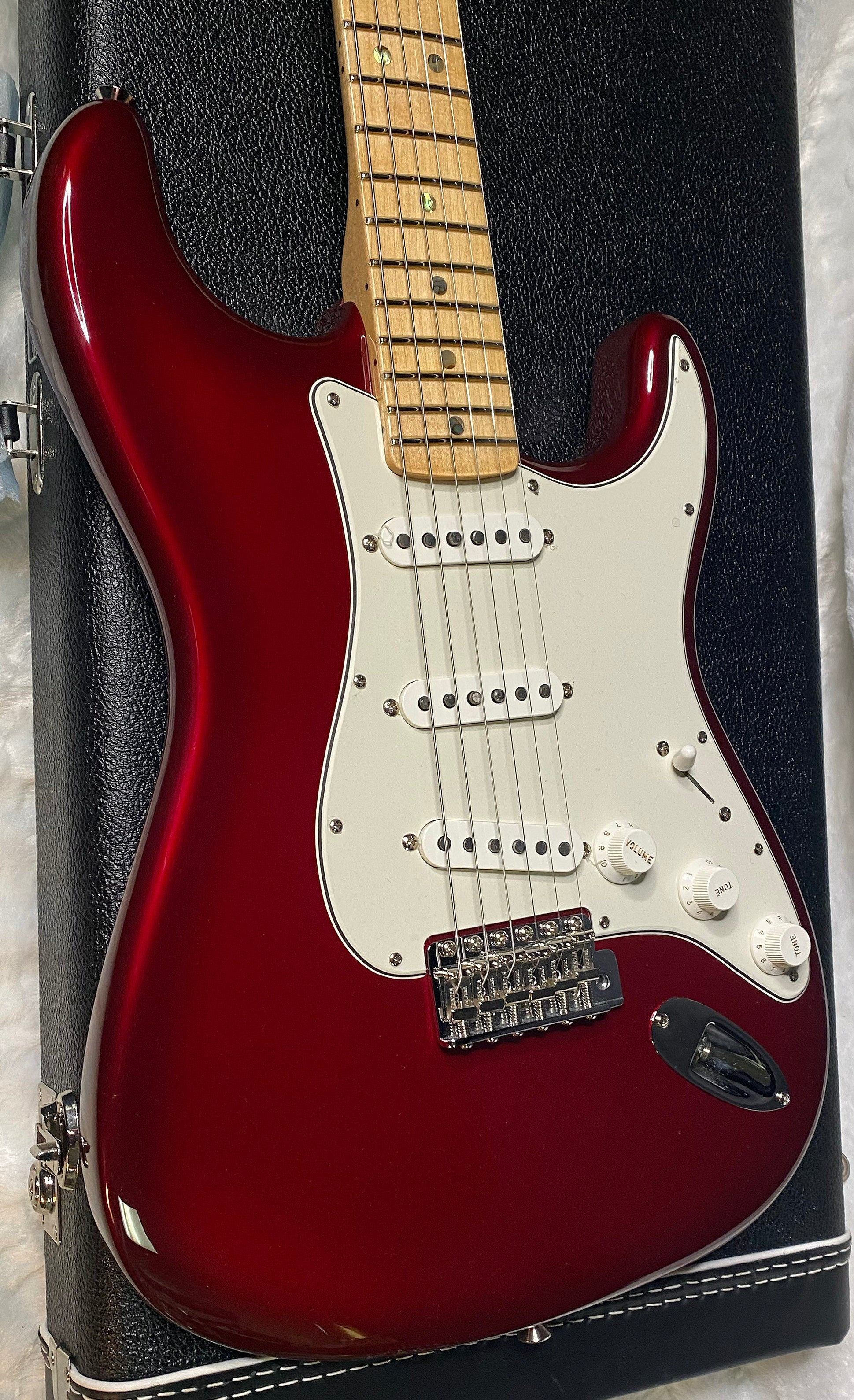 NEW! Fender Robin Trower Signature Stratocaster - Midnight Wine Burst - Authorized Dealer - 8 lbs - G06377