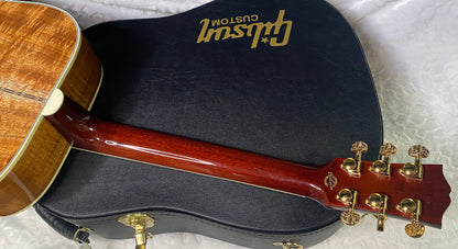 NEW! Gibson Hummingbird Custom Koa - Dealer Select - Autumnburst - Authorized Dealer - Custom Shop - 4.75 lbs - G07088