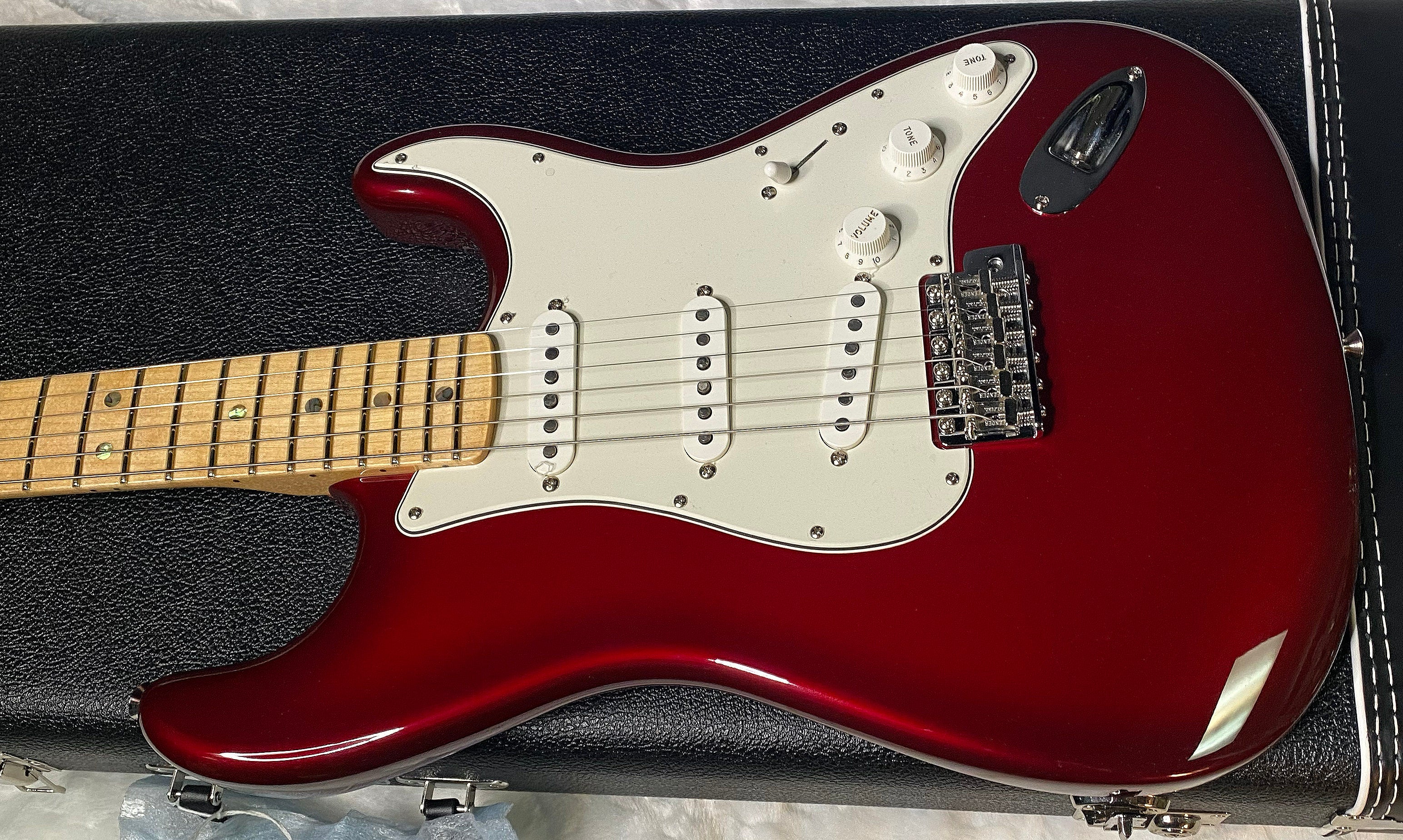 NEW! Fender Robin Trower Signature Stratocaster - Midnight Wine Burst - Authorized Dealer - 8 lbs - G06377