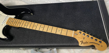 NEW! Fender Robin Trower Signature Stratocaster - Black Finish - Authorized Dealer - 7.9 lbs - G06388