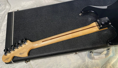 NEW! Fender Robin Trower Signature Stratocaster - Black Finish - Authorized Dealer - 7.9 lbs - G06388
