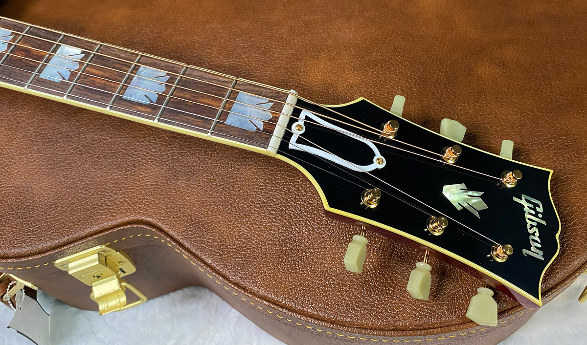NEW! ! Gibson Custom Acoustic SJ-200 Custom Shop Acoustic-Electric Guitar - Burgundy Mist - Authorized Dealer - 5 lbs - G07806