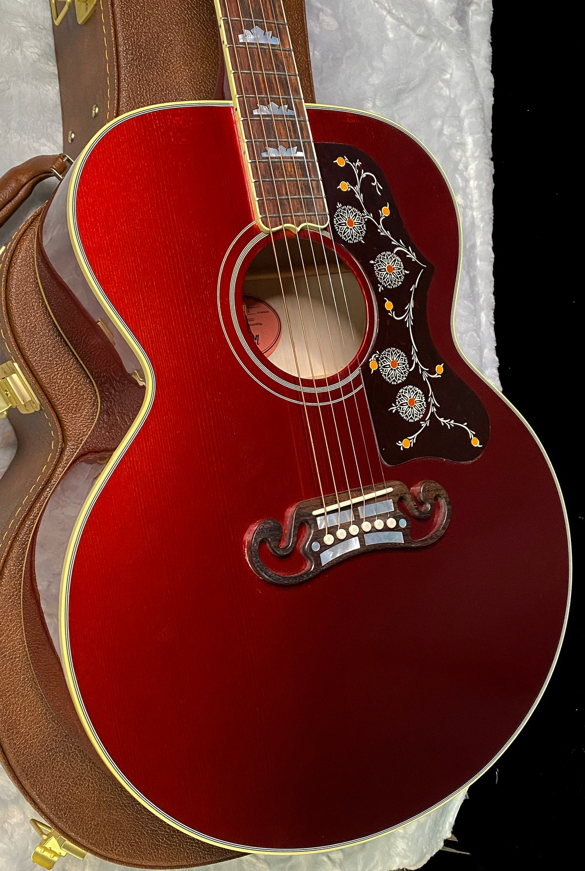 NEW! ! Gibson Custom Acoustic SJ-200 Custom Shop Acoustic-Electric Guitar - Burgundy Mist - Authorized Dealer - 4.9 lbs - G07805