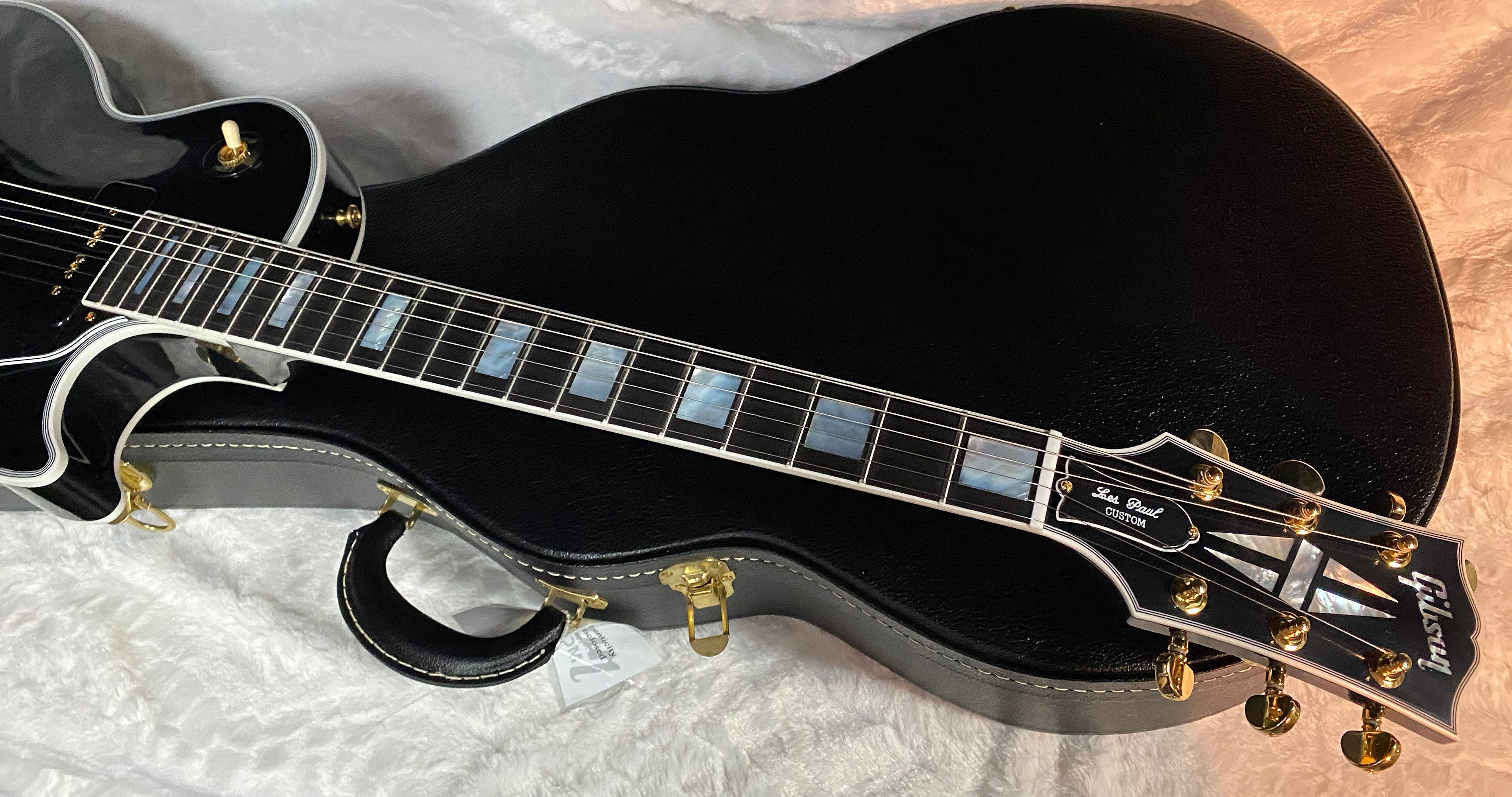 NEW! Gibson Les Paul Custom - Dealer Select - P90 Pick-Ups - VOS Ebony Finish - Custom Shop M2M - Authorized Dealer - 10.3 lbs - G07097