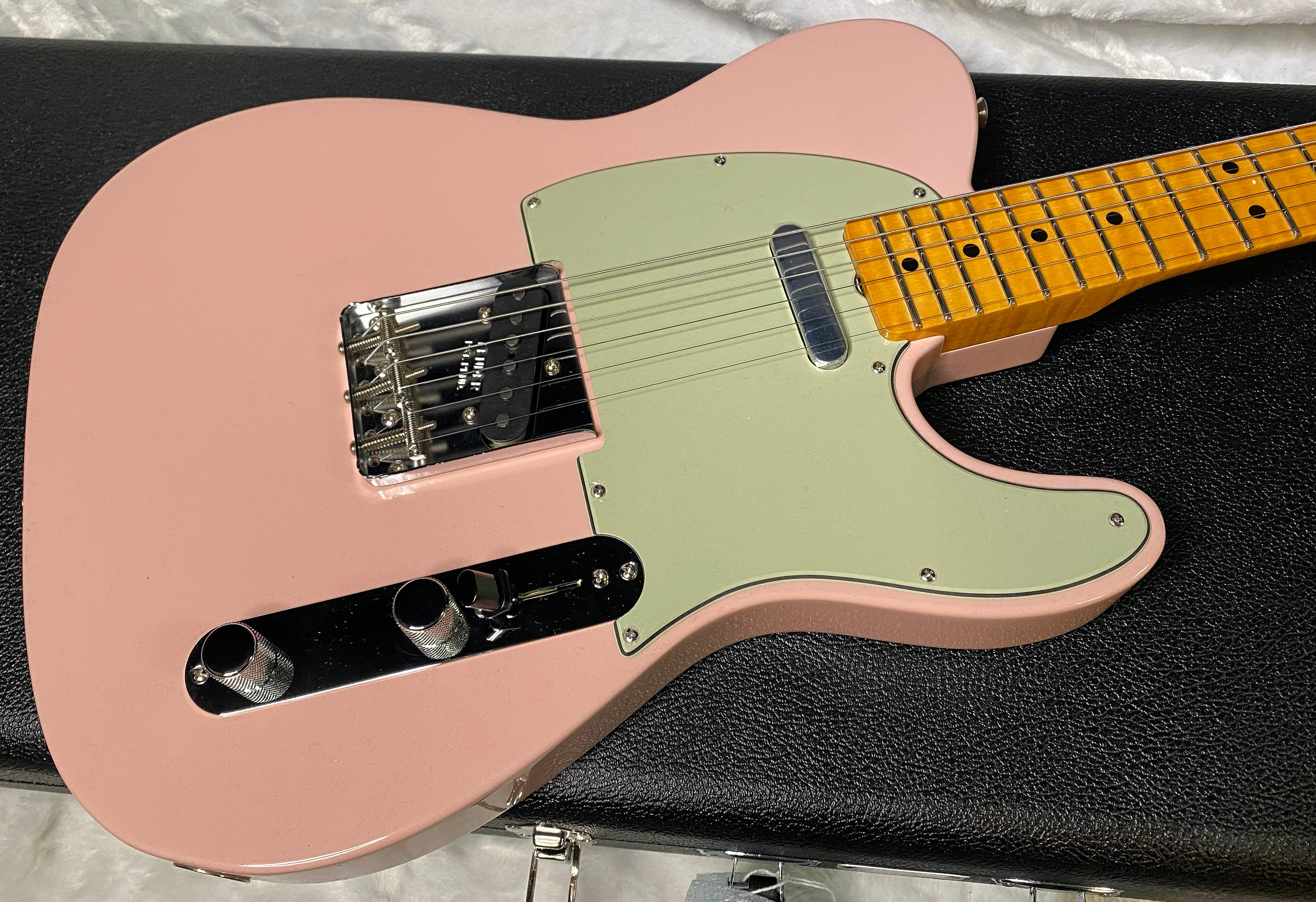 NEW! Fender Custom Shop Flamethrower Telecaster Custom - NOS - Modern Specs - Texas Special Pick-Ups - AAAA Flamed Neck - Shell Pink - Authorized Dealer - 7.5lbs - G07105