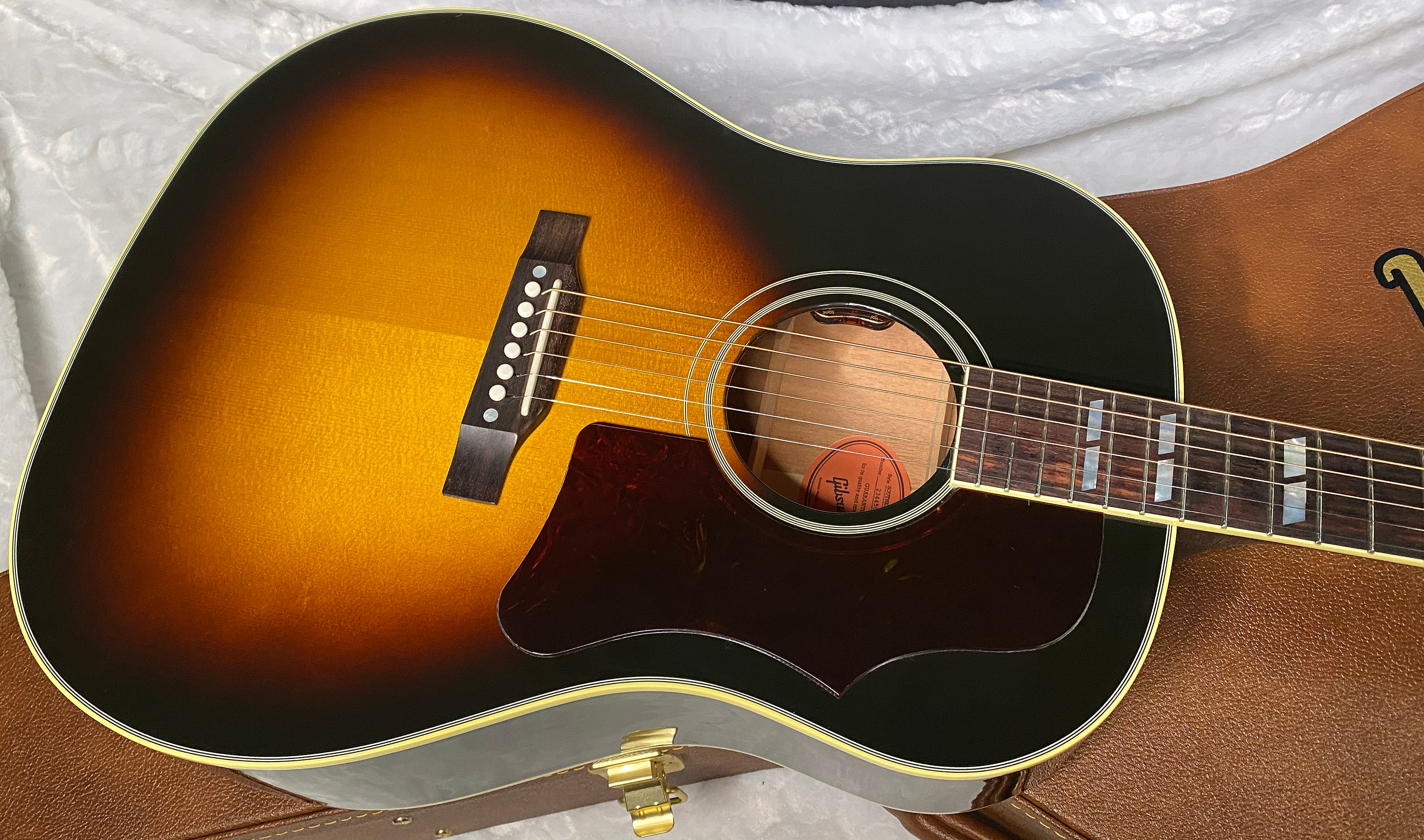 NEW ! Gibson Southern Jumbo Original Vintage Sunburst - 4.2 lbs - Authorized Dealer - In Stock - Warranty- G06408