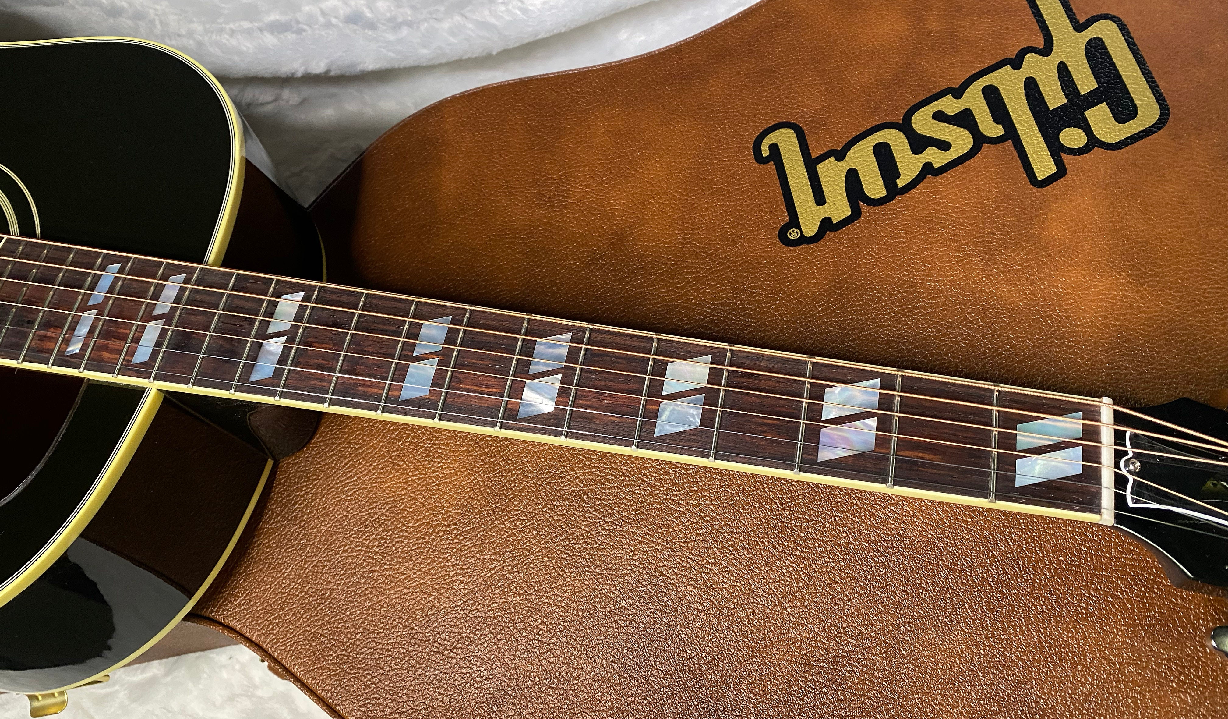 NEW ! Gibson Southern Jumbo Original Vintage Sunburst - 4.2 lbs - Authorized Dealer - In Stock - Warranty- G06408