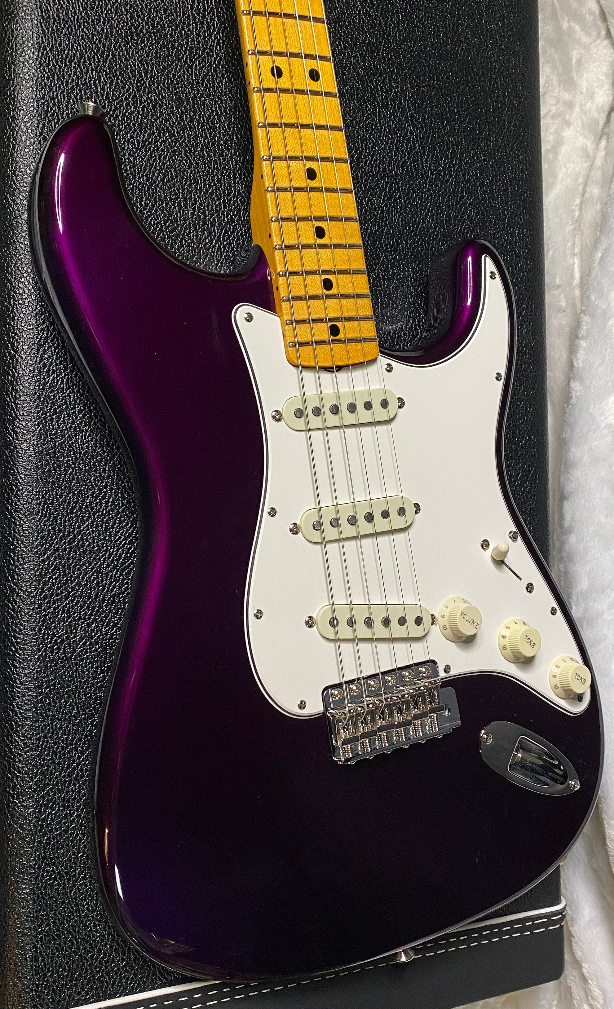 NEW! Fender Custom Shop Special Run '69 Stratocaster NOS Gloss Finish - Handwound P/U's - Plumb Finish - Reverse Matching Headstock - 7.9lbs - Authorized Dealer - One OFF! SUPRE RARE! G07102