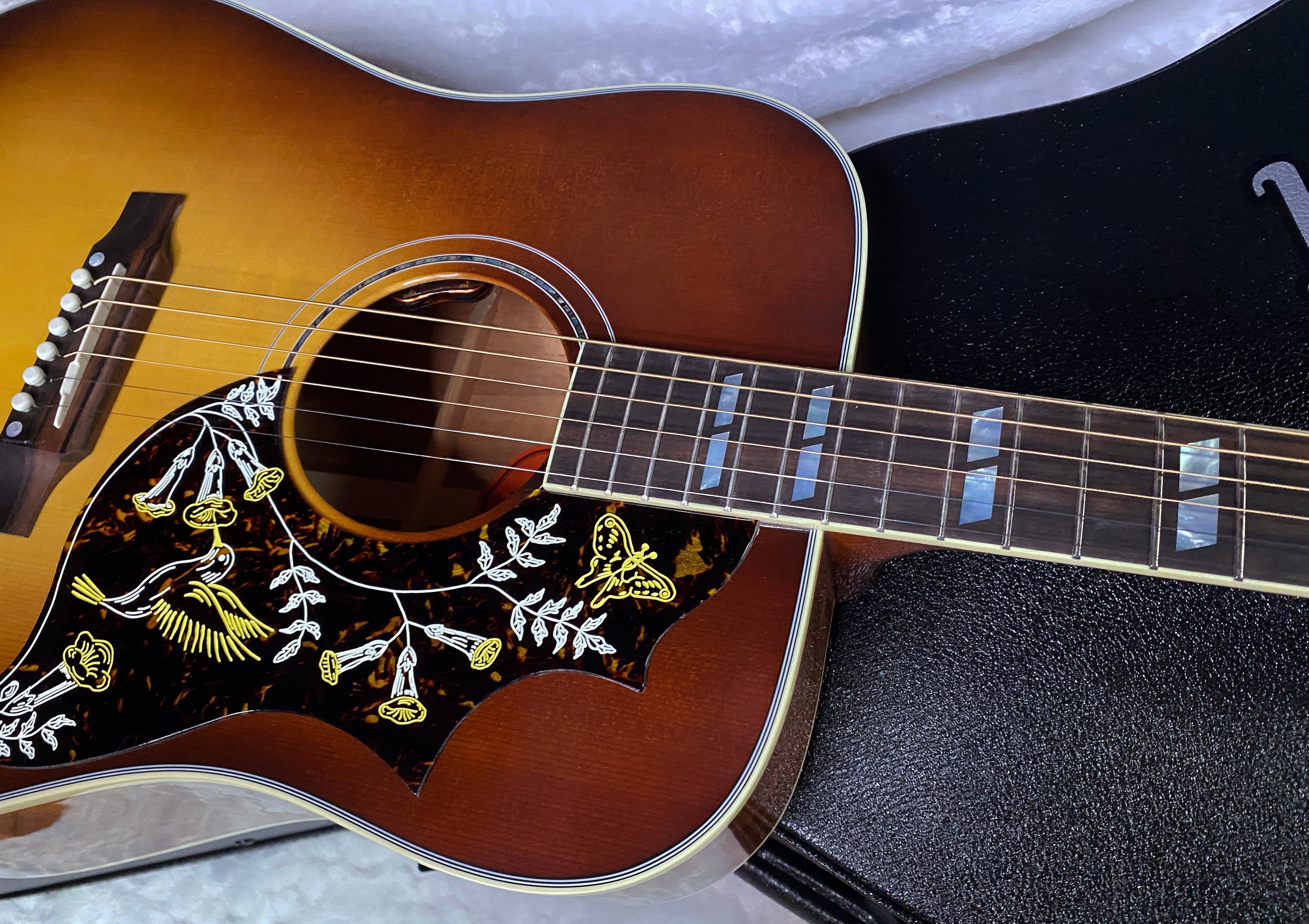 NEW! Gibson Custom Shop Hummingbird Koa/Carpathian Spruce Acoustic-Electric Guitar - Honeyburst - 4.6 lbs - Authorized Dealer! G06395