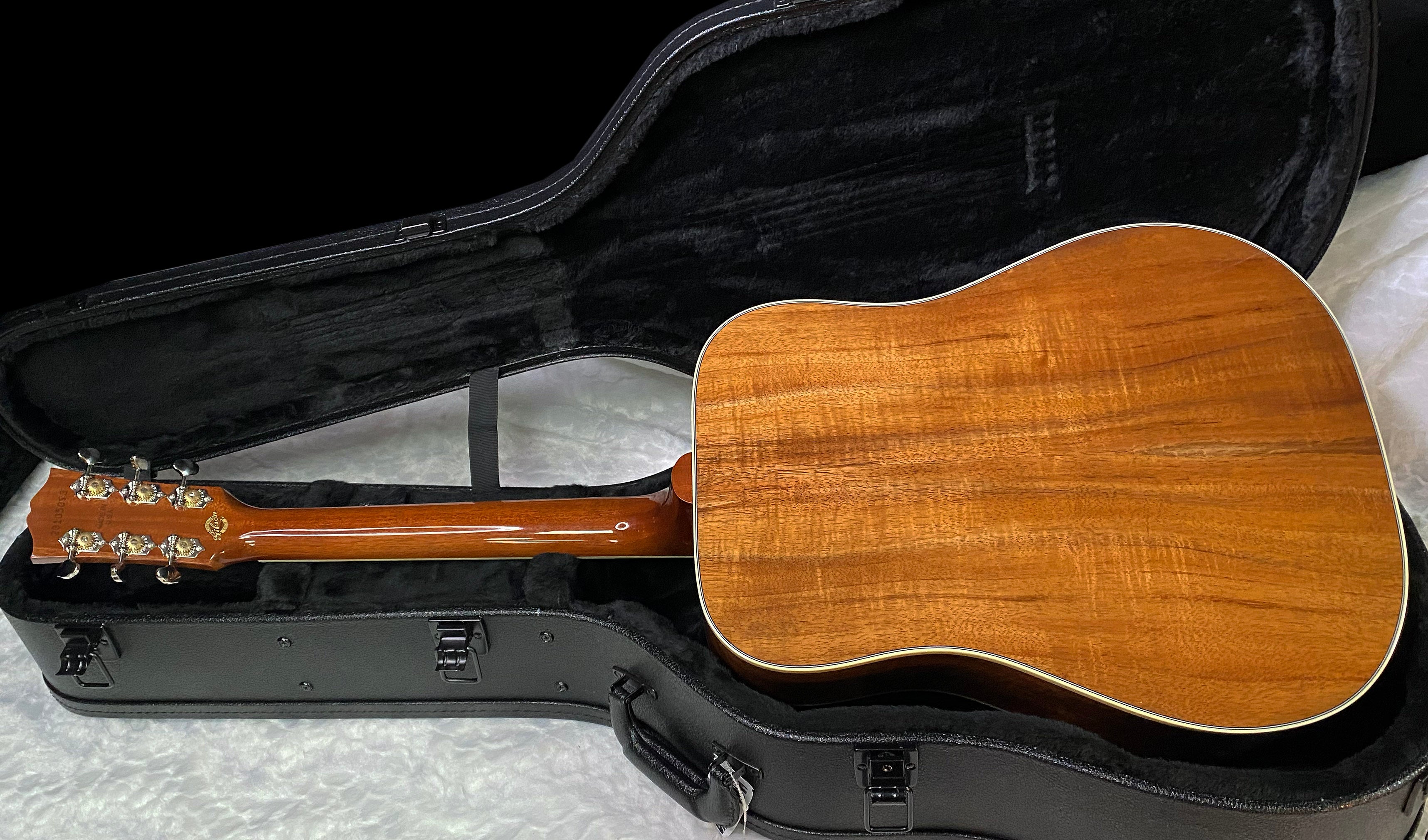 NEW! Gibson Custom Shop Hummingbird Koa/Carpathian Spruce Acoustic-Electric Guitar - Honeyburst - 4.6 lbs - Authorized Dealer! G06395