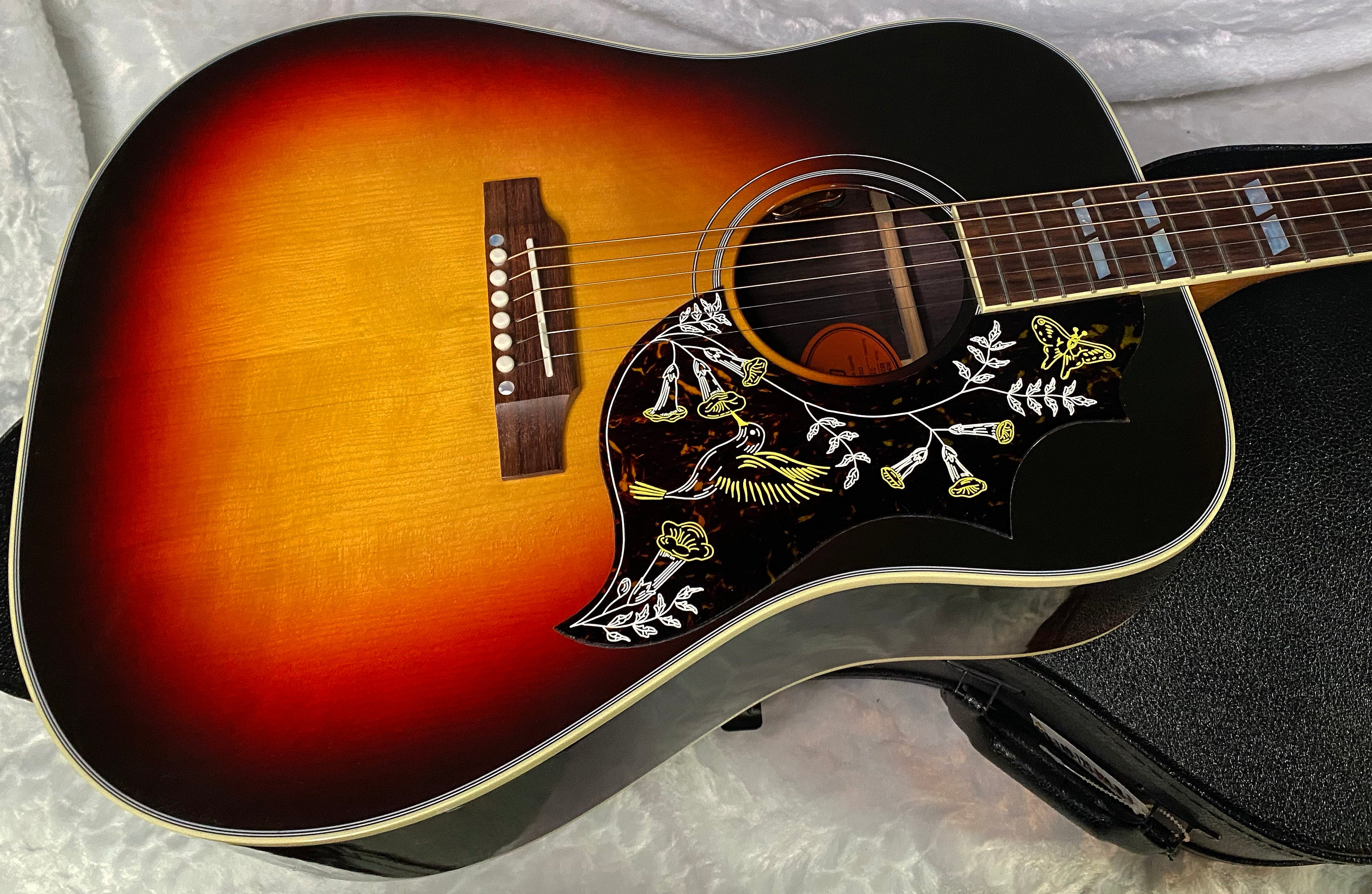 NEW! Gibson Acoustic Hummingbird Red Spruce / Rosewood Acoustic-Electric Guitar - Tri-Burst - 5.1 lbs - Authorized Dealer - G06400
