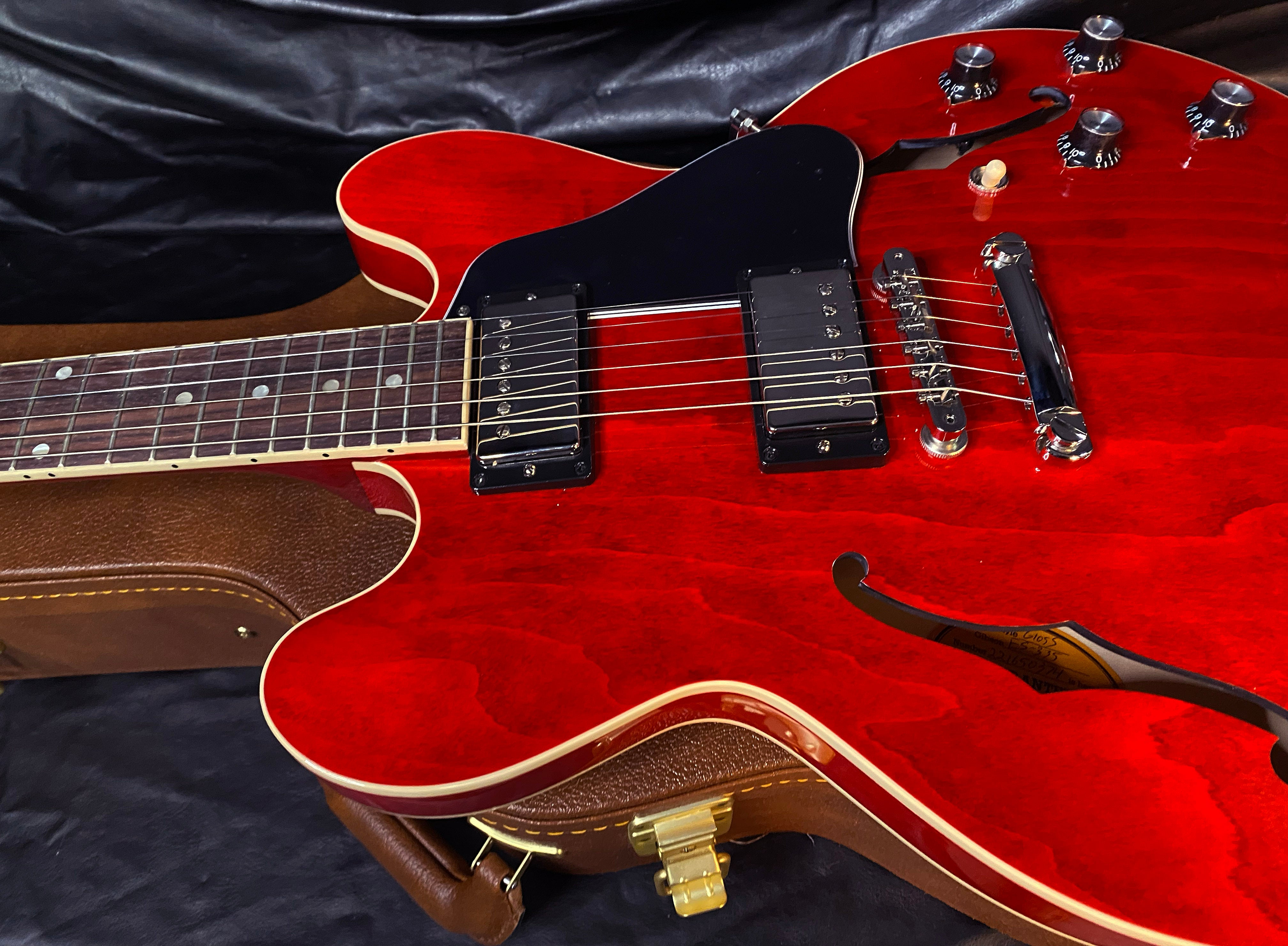 NEW ! Gibson ES-335 - 60's Cherry Finish - Authorized Dealer