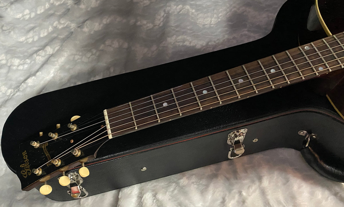 NEW ! Gibson Acoustic 1942 J-45 All Mahogany Acoustic Guitar - Natural Mahogany, Light Aged - Vintage Sunburst - Authorized Dealer - Only 4.3lbs - G07818