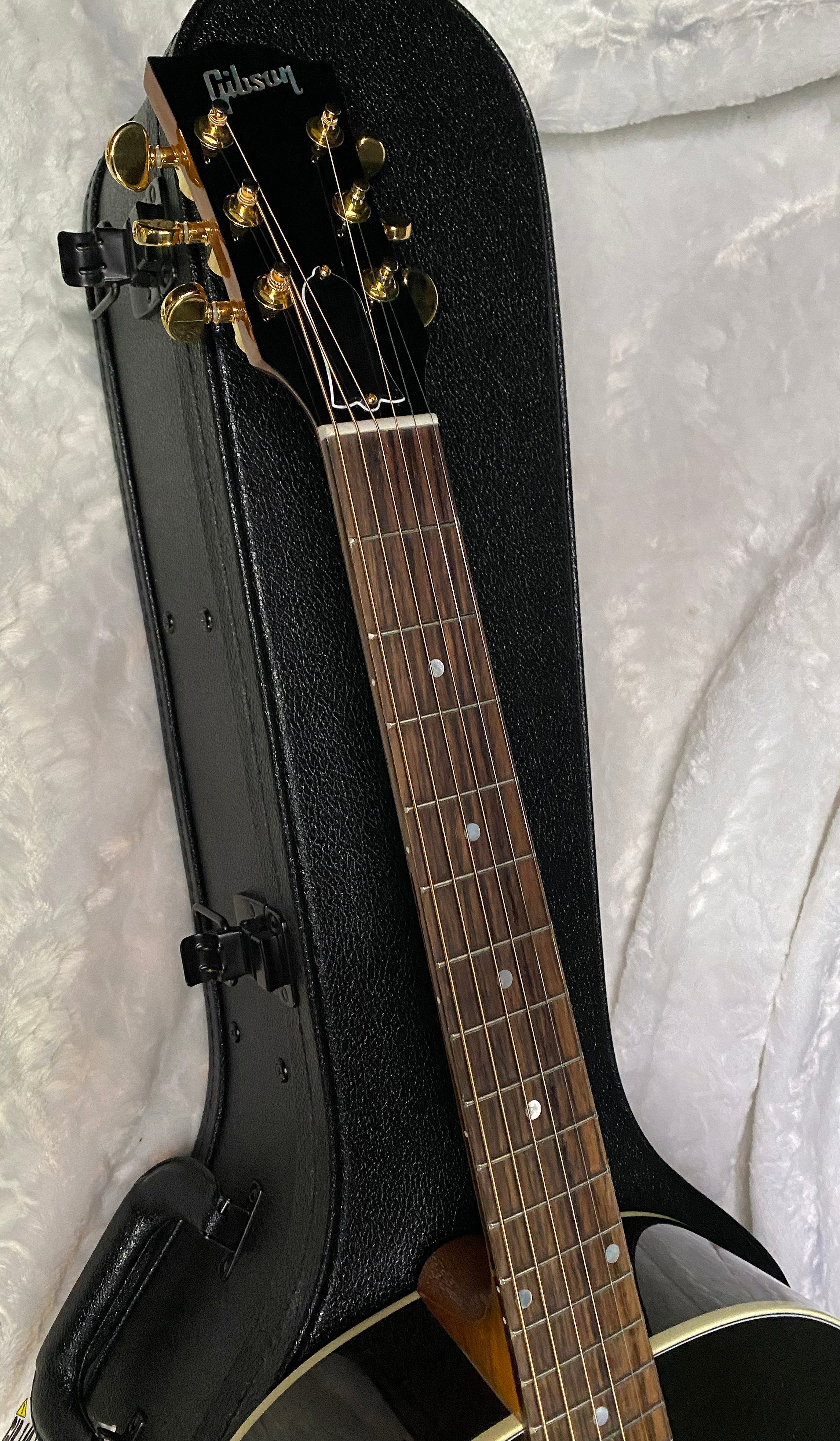 NEW! Gibson Acoustic J-45 Rosewood Red Spruce / Rosewood Acoustic-Electric Guitar - Tri-burst - Limited Edition - Custom Shop - 4.9lbs - Authorized Dealer - G06403