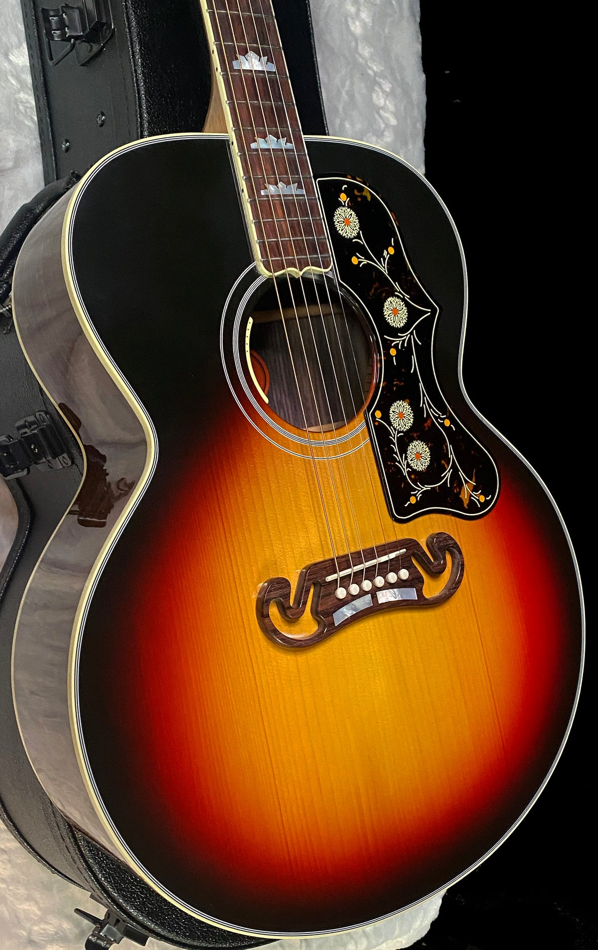 NEW! ! Gibson Acoustic SJ-200 Red Spruce / Rosewood Custom Shop Limited Edition - Acoustic-Electric Guitar - Tri-burst - Authorized Dealer - 5.45 lbs - G07825