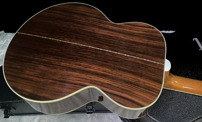 NEW! ! Gibson Acoustic SJ-200 Red Spruce / Rosewood Custom Shop Limited Edition - Acoustic-Electric Guitar - Tri-burst - Authorized Dealer - 5.45 lbs - G07825