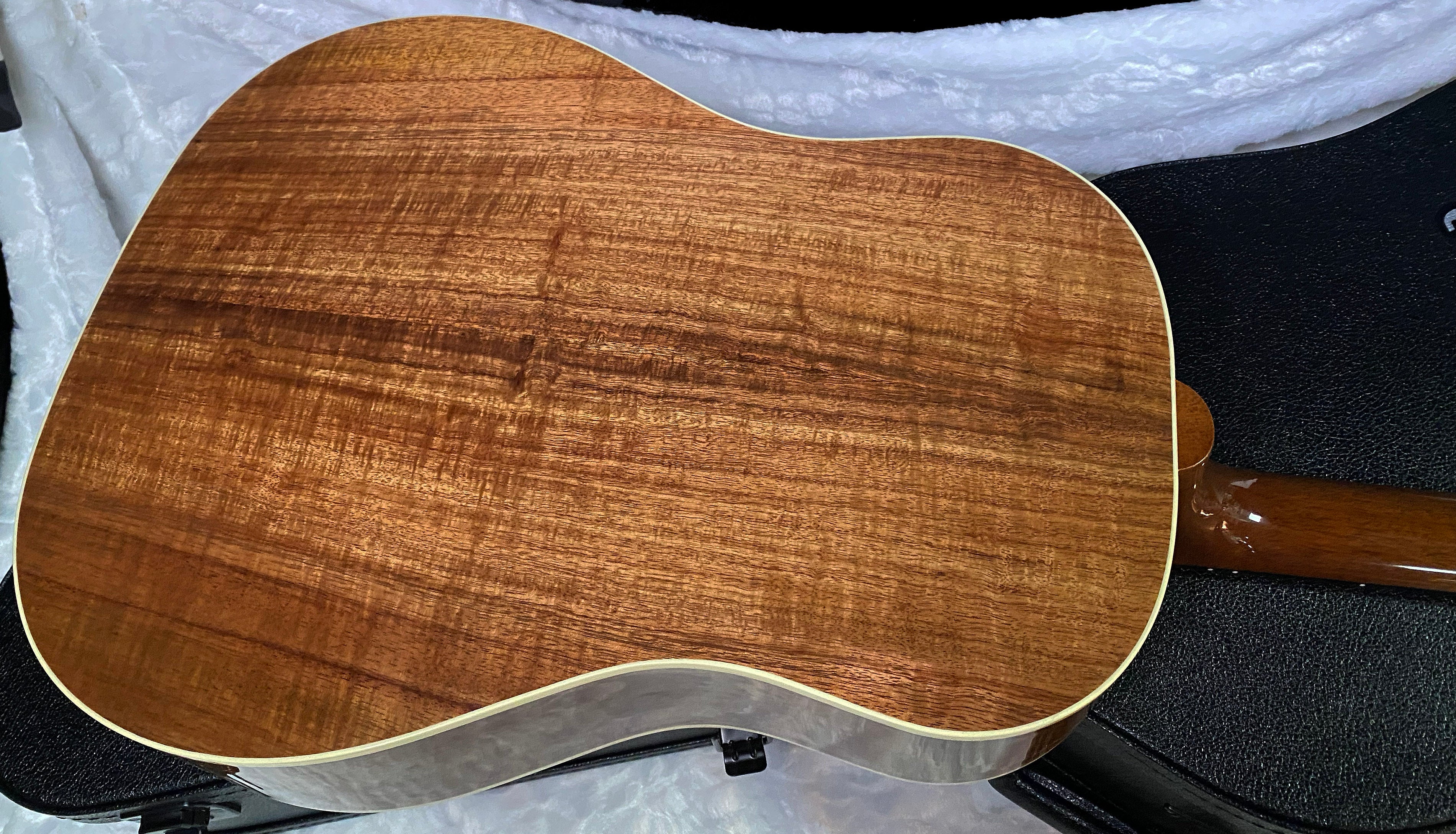 NEW! Gibson Custom Shop J-45 Koa Carpathian Spruce Acoustic-Electric Guitar - Honeyburst - Authorized Dealer - 4.4lbs - G06396