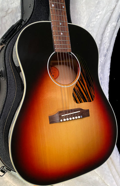 NEW! Gibson Custom Shop Limited Run J-45 Standard Long Scale Vintage Sunburst Gloss - Authorized Dealer - 4.7lbs - G06397