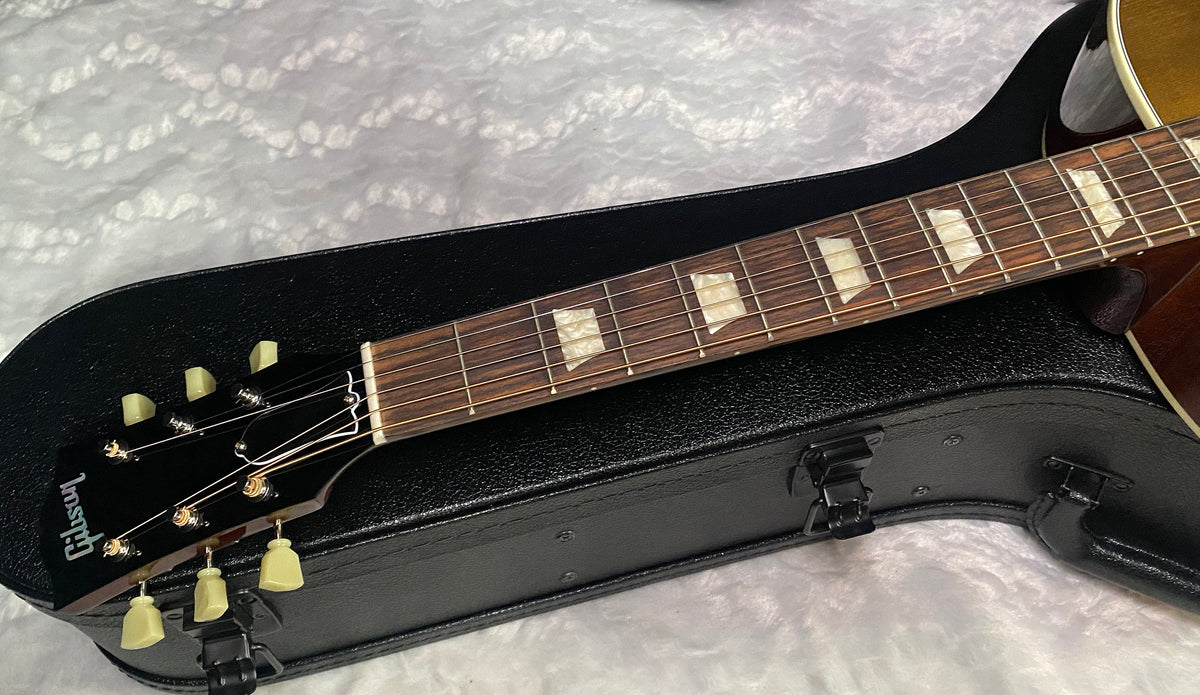 NEW! Gibson Acoustic J-45 Gold Top Acoustic-Electric Guitar - Gold Top - Custom Shop - Limited Edition - 4.35lbs - Authorized Dealer - G07816