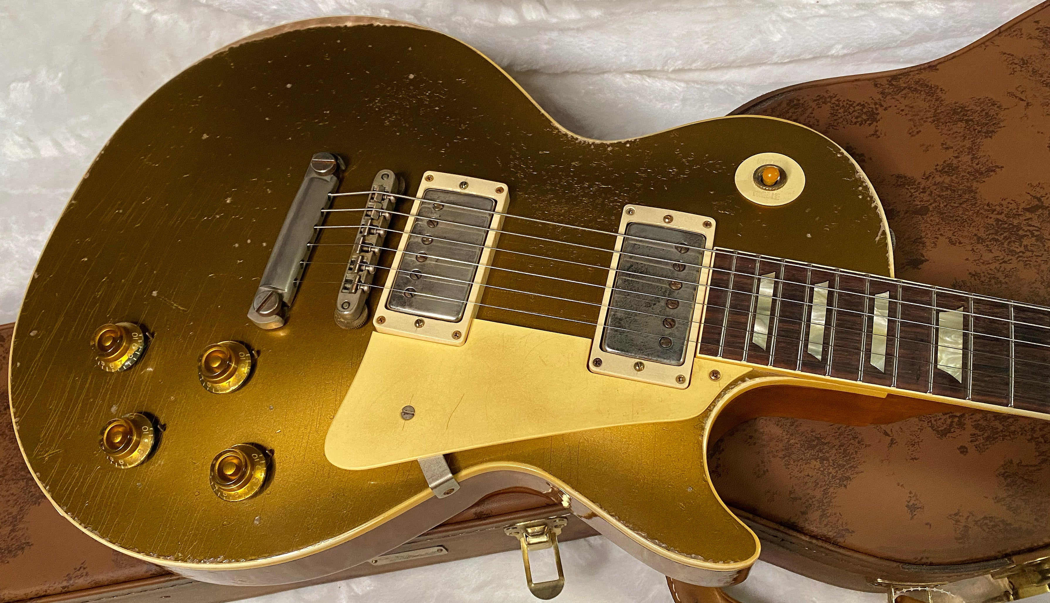 NEW! Gibson Custom Shop '57 Les Paul Gold Top Reissue Ultra Heavy Murphy Lab - Authorized Dealer - ONLY 8.5 lbs! - G06413