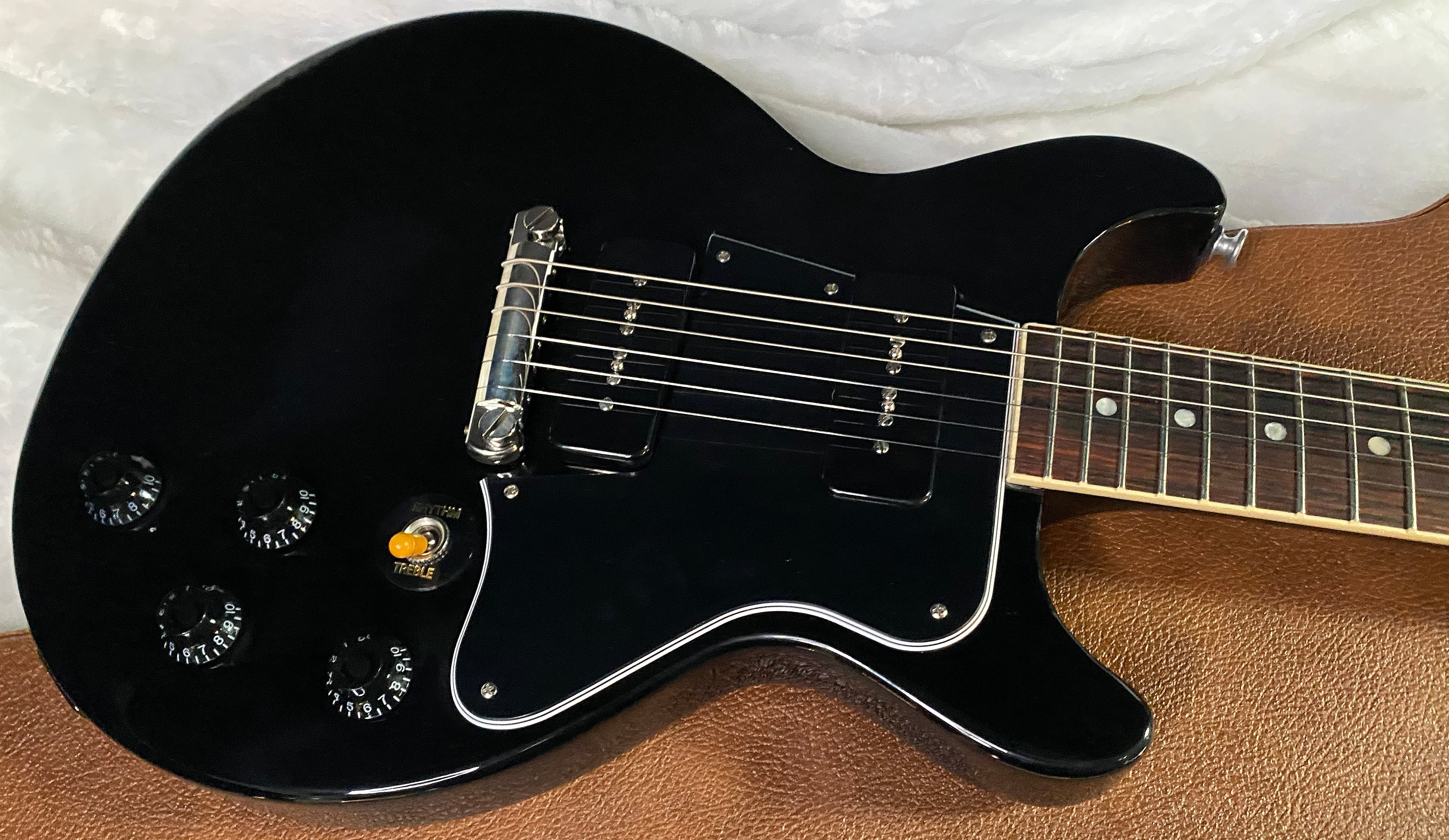 NEW! Gibson Les Paul Special Double Cutaway - Ebony Finish - 7.45lbs - Authorized Dealer - G06393