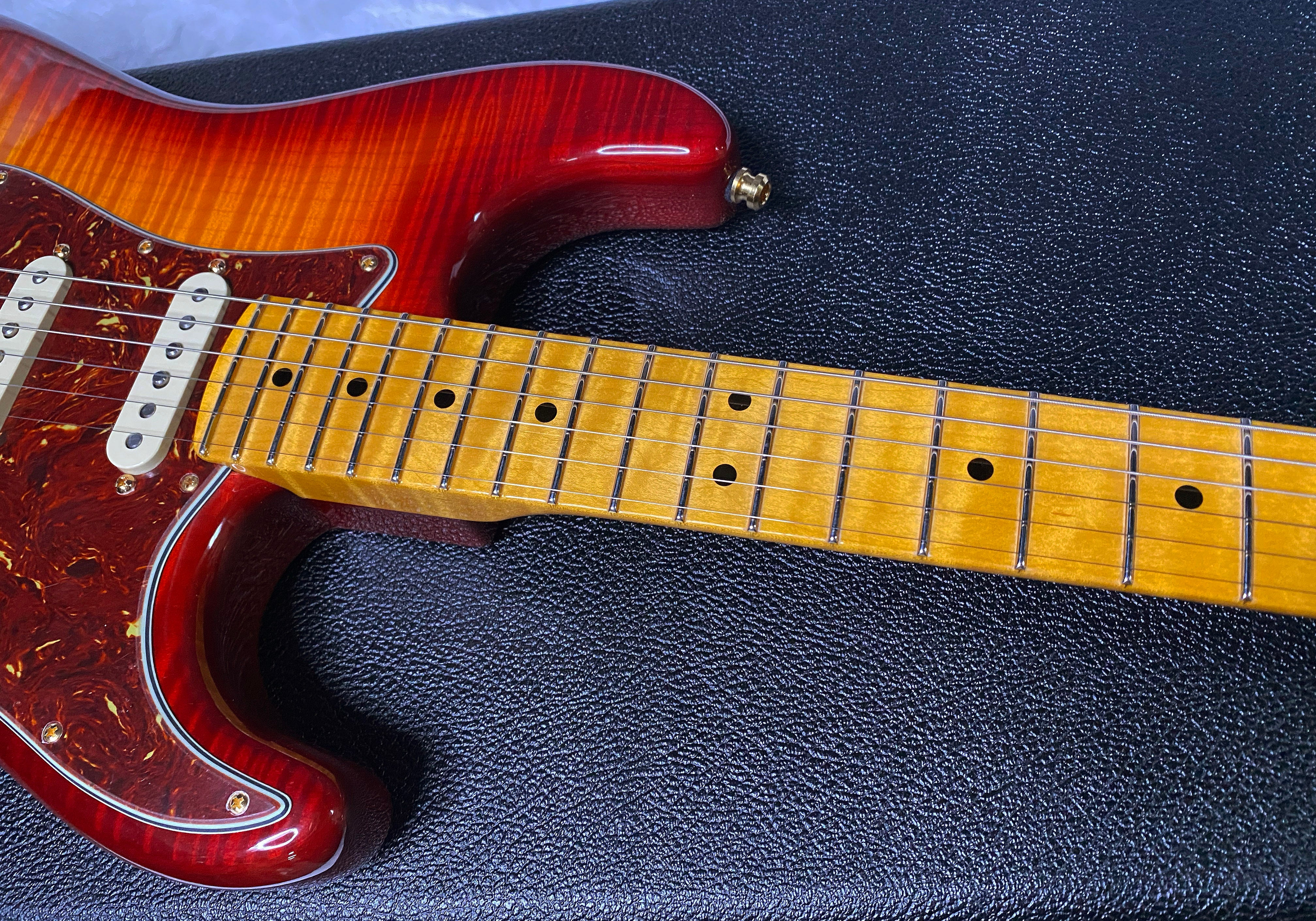 NEW! Fender Limited Edition Custom Deluxe AAA Flame Stratocaster - Hand Wound Pick-Ups - Gold Hardware - Aged Cherry Sunburst - 7.6lbs - Authorized Dealer - G07114 - WOW!