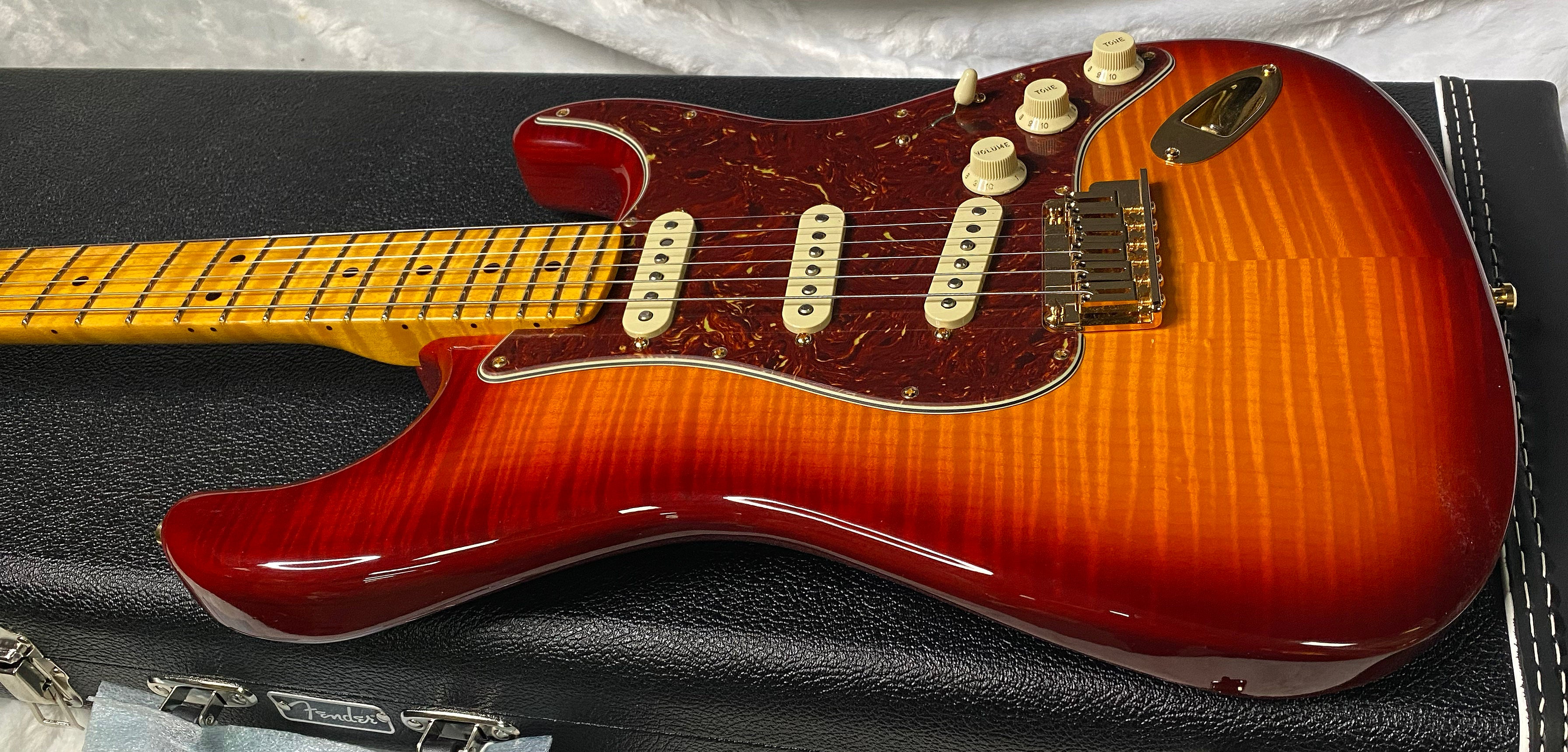 NEW! Fender Limited Edition Custom Deluxe AAA Flame Stratocaster - Hand Wound Pick-Ups - Gold Hardware - Aged Cherry Sunburst - 7.6lbs - Authorized Dealer - G07114 - WOW!