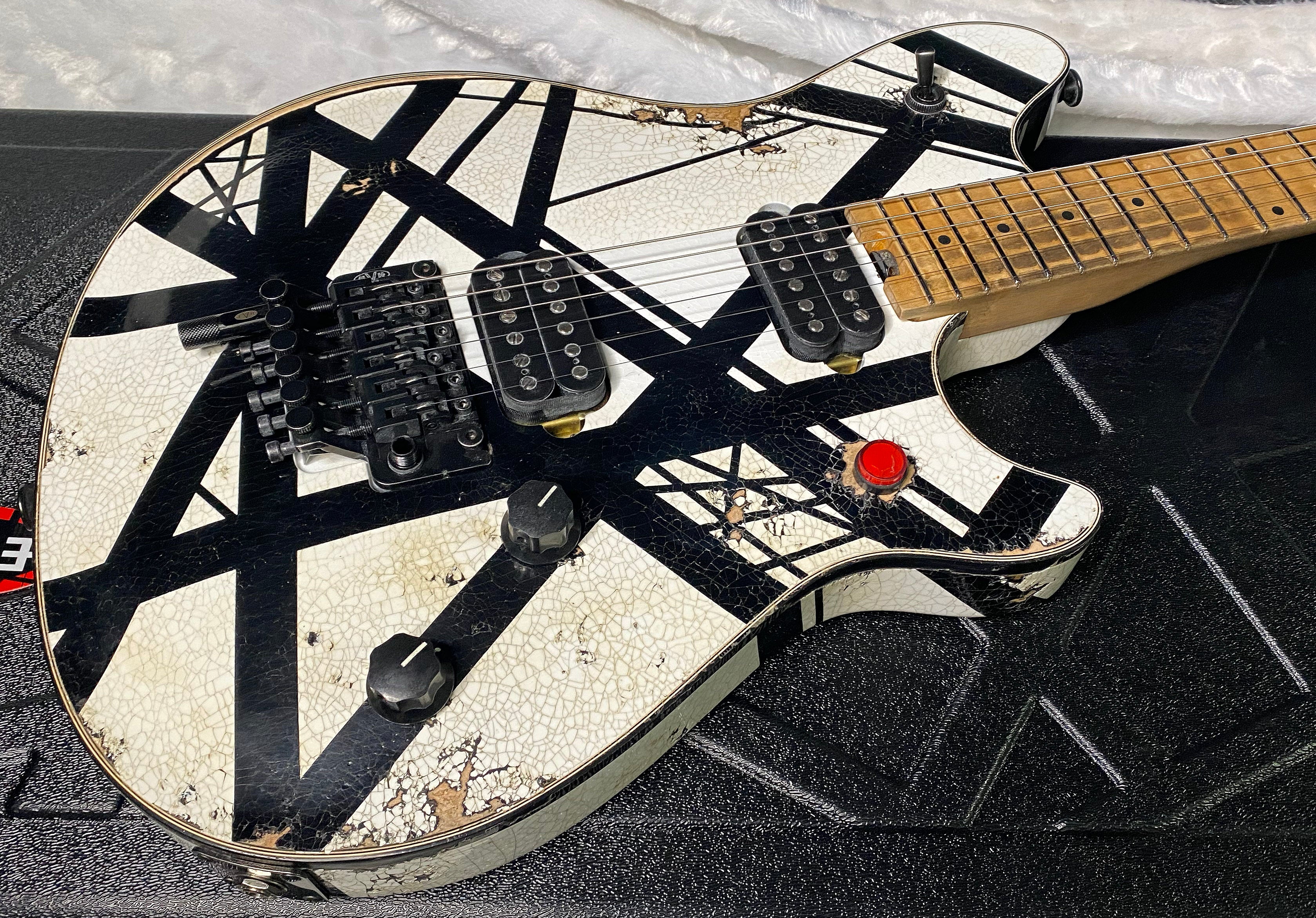 NEW! EVH Custom Shop Wolfgang Special Edition Relic Black and White Stripes - 7.7lbs - ULTRA RARE! Authorized Dealer - G07119