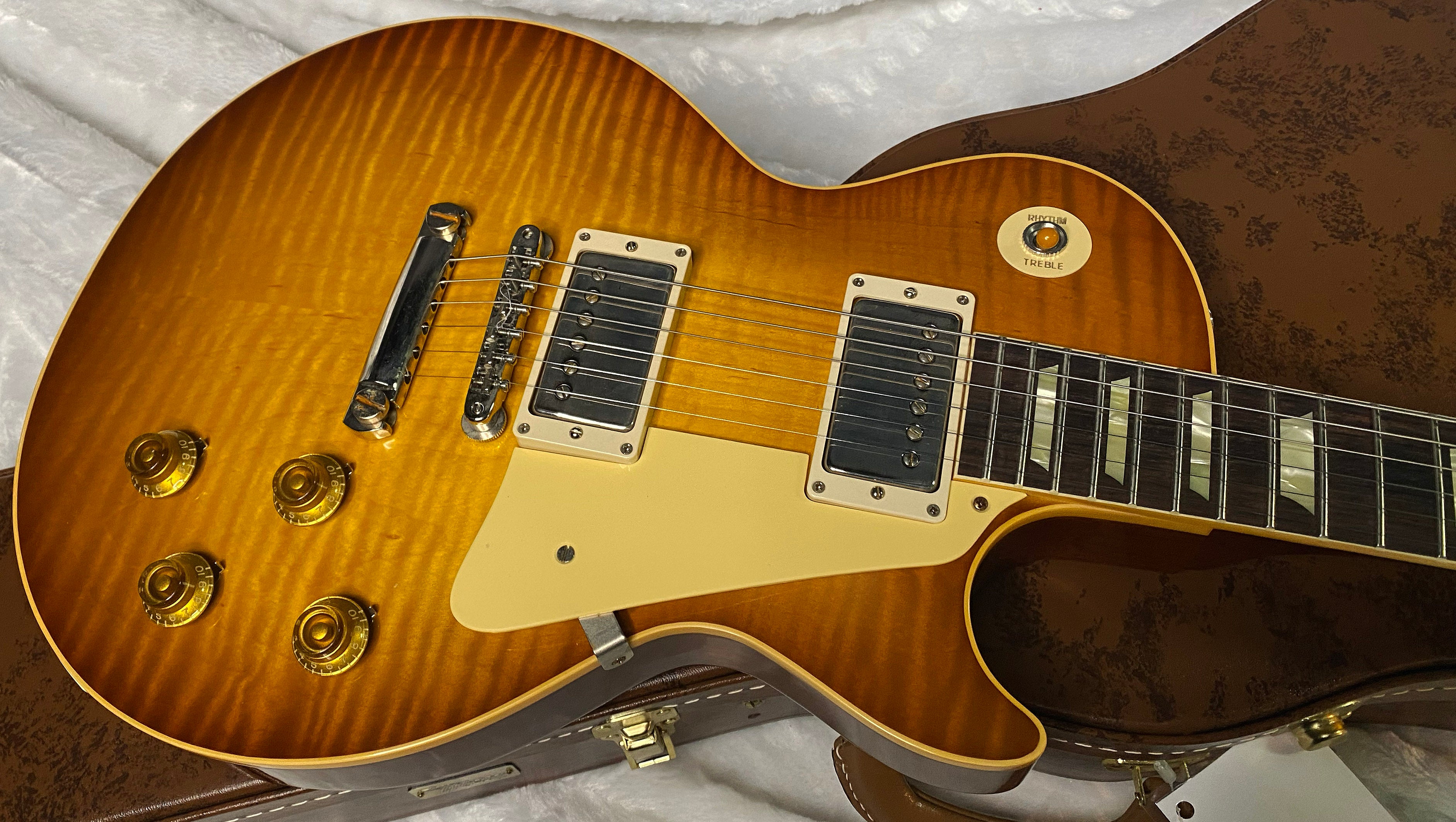 NEW ! Gibson Custom Shop 1959 Les Paul - Golden Poppy Burst - Authorized Dealer - Hand Picked Curly Maple Flame Top - MONSTER TOP VOS - 8.9 lbs - G06467