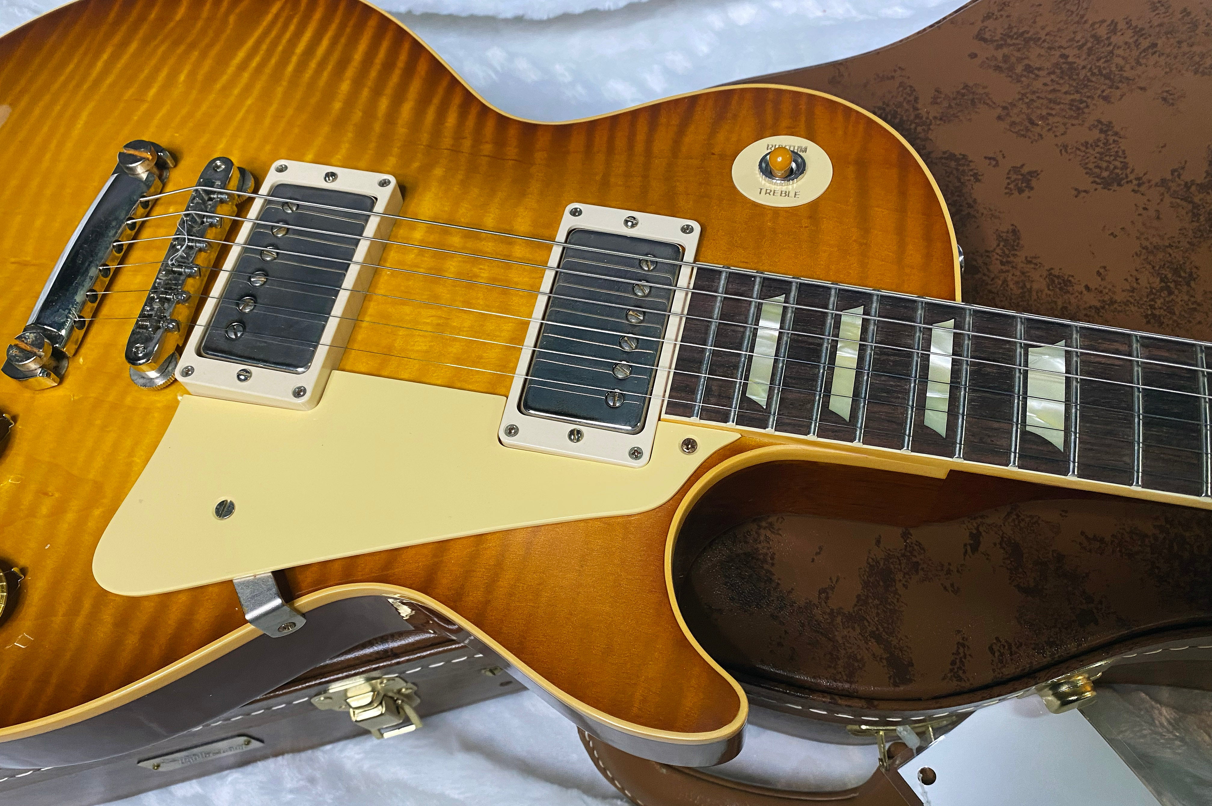 NEW ! Gibson Custom Shop 1959 Les Paul - Golden Poppy Burst - Authorized Dealer - Hand Picked Curly Maple Flame Top - MONSTER TOP VOS - 8.9 lbs - G06467